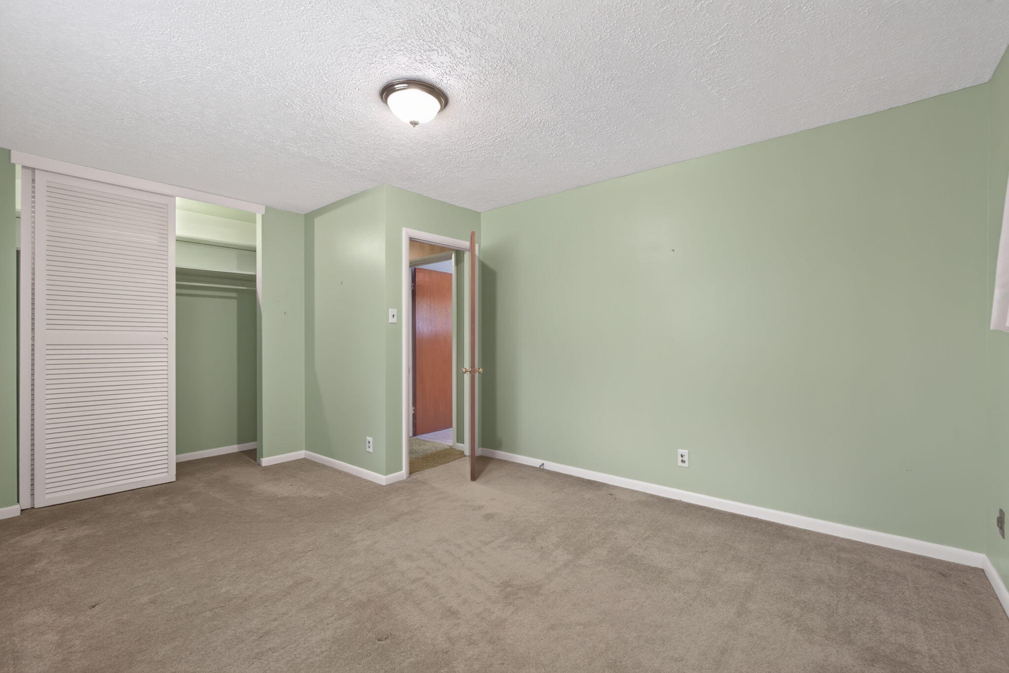 120 Pineview Drive Property Photo 10