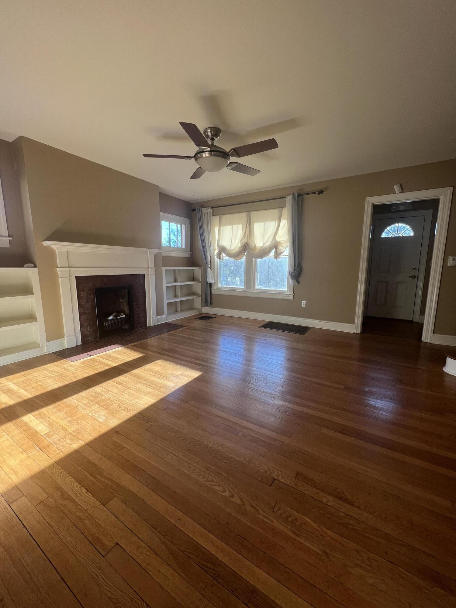 306 Lyons Avenue Property Photo 7