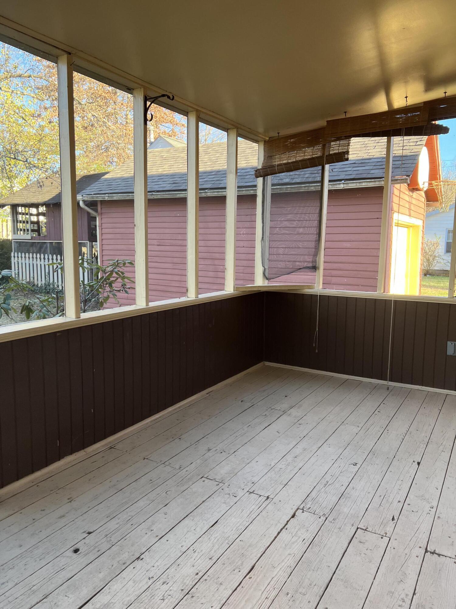 306 Lyons Avenue Property Photo 29