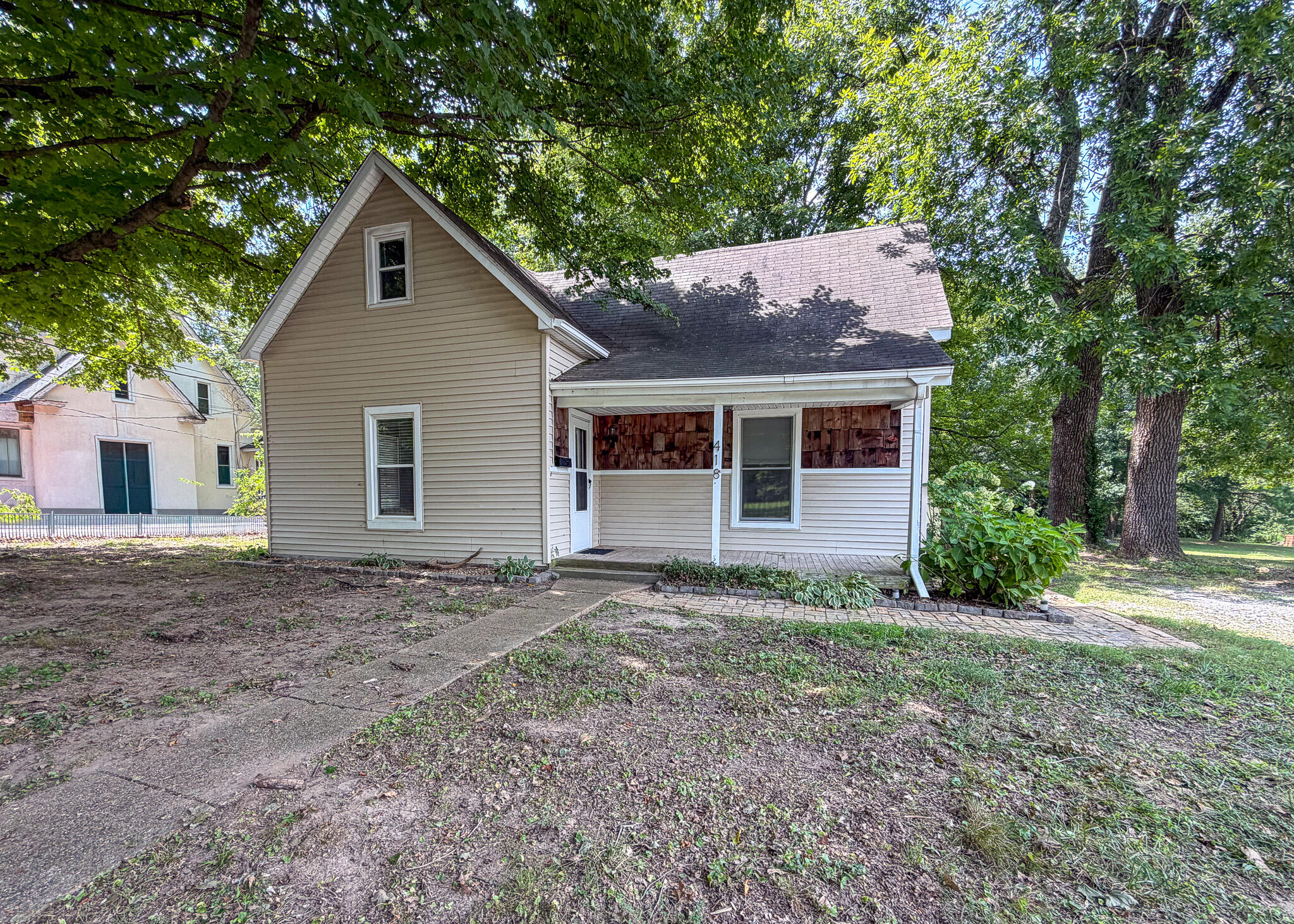 418 S 8th Street Property Photo 2