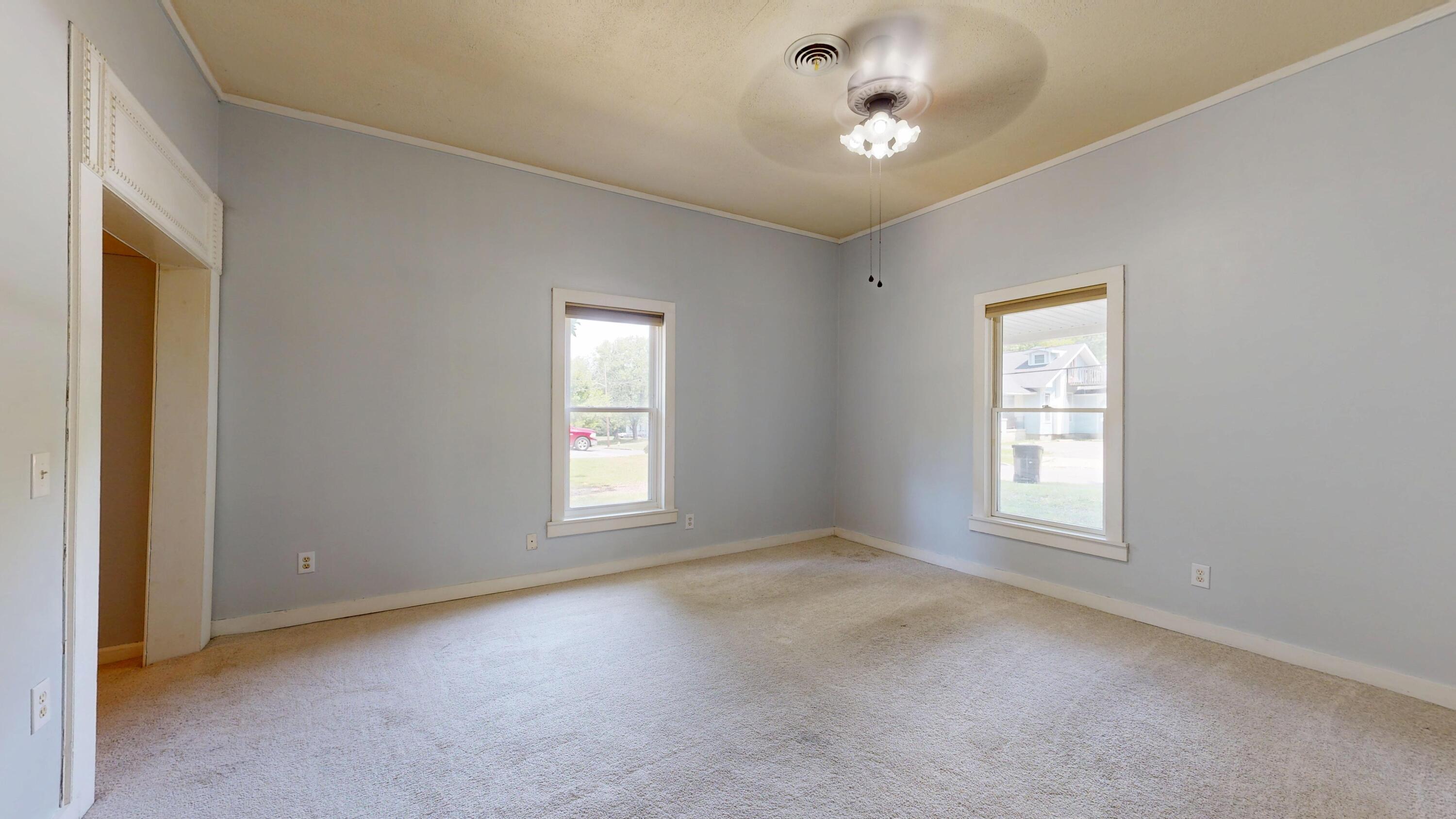 418 S 8th Street Property Photo 5