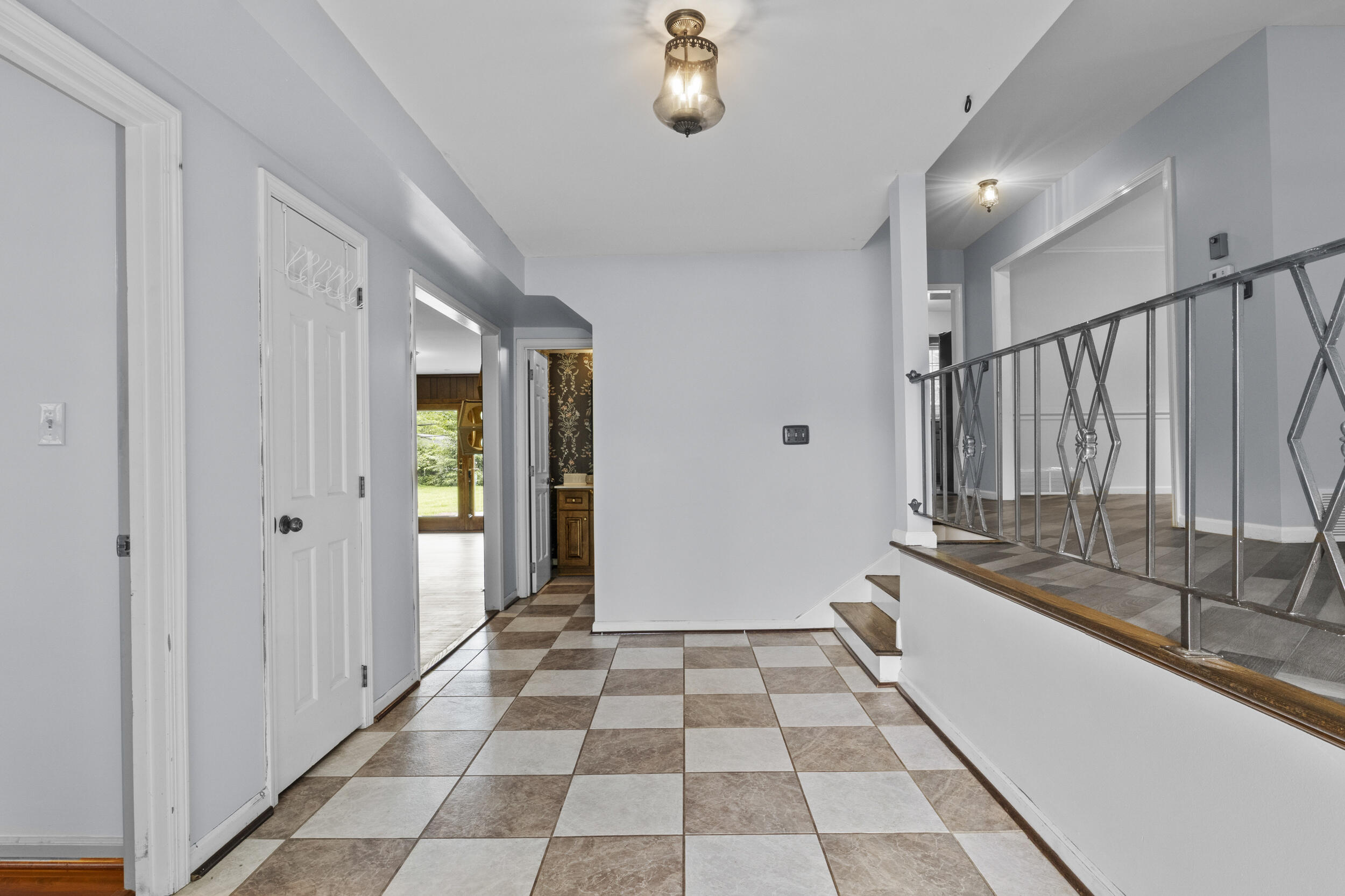 105 Briarwood Road Property Photo 4