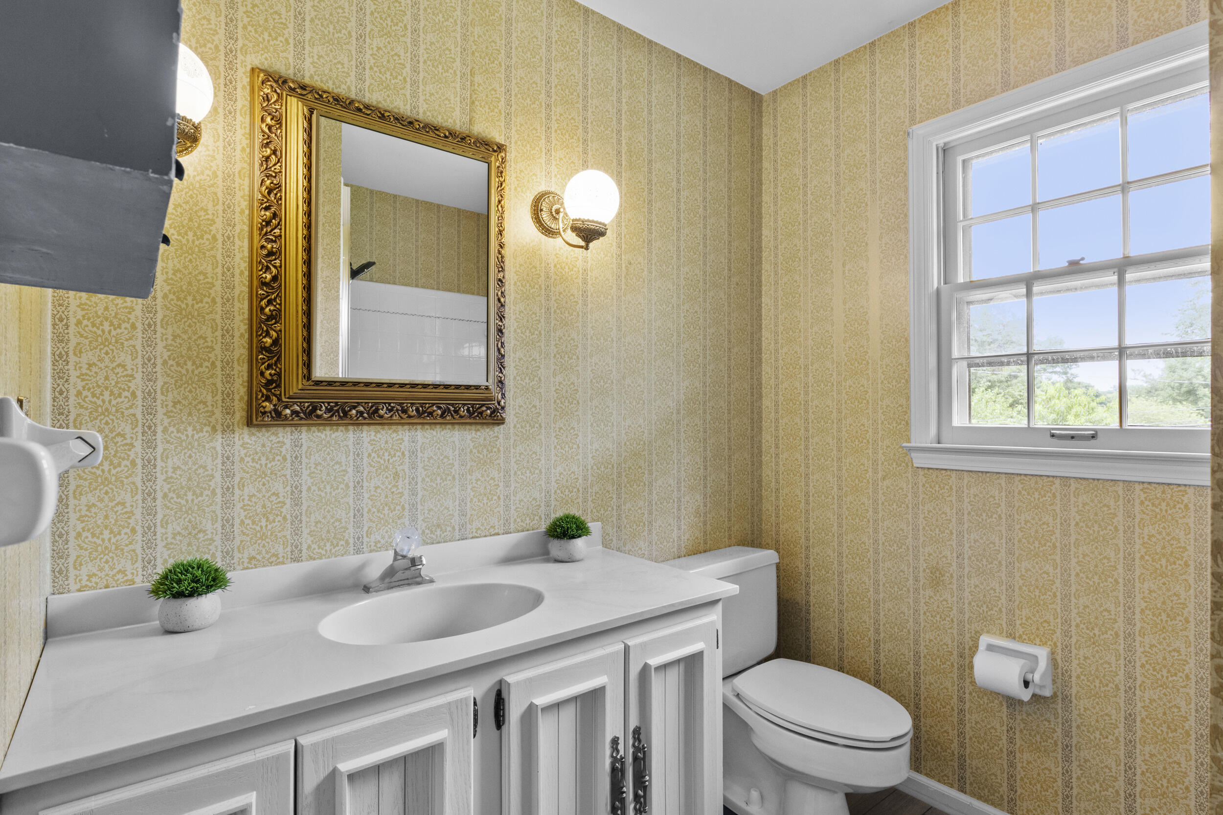 105 Briarwood Road Property Photo 24