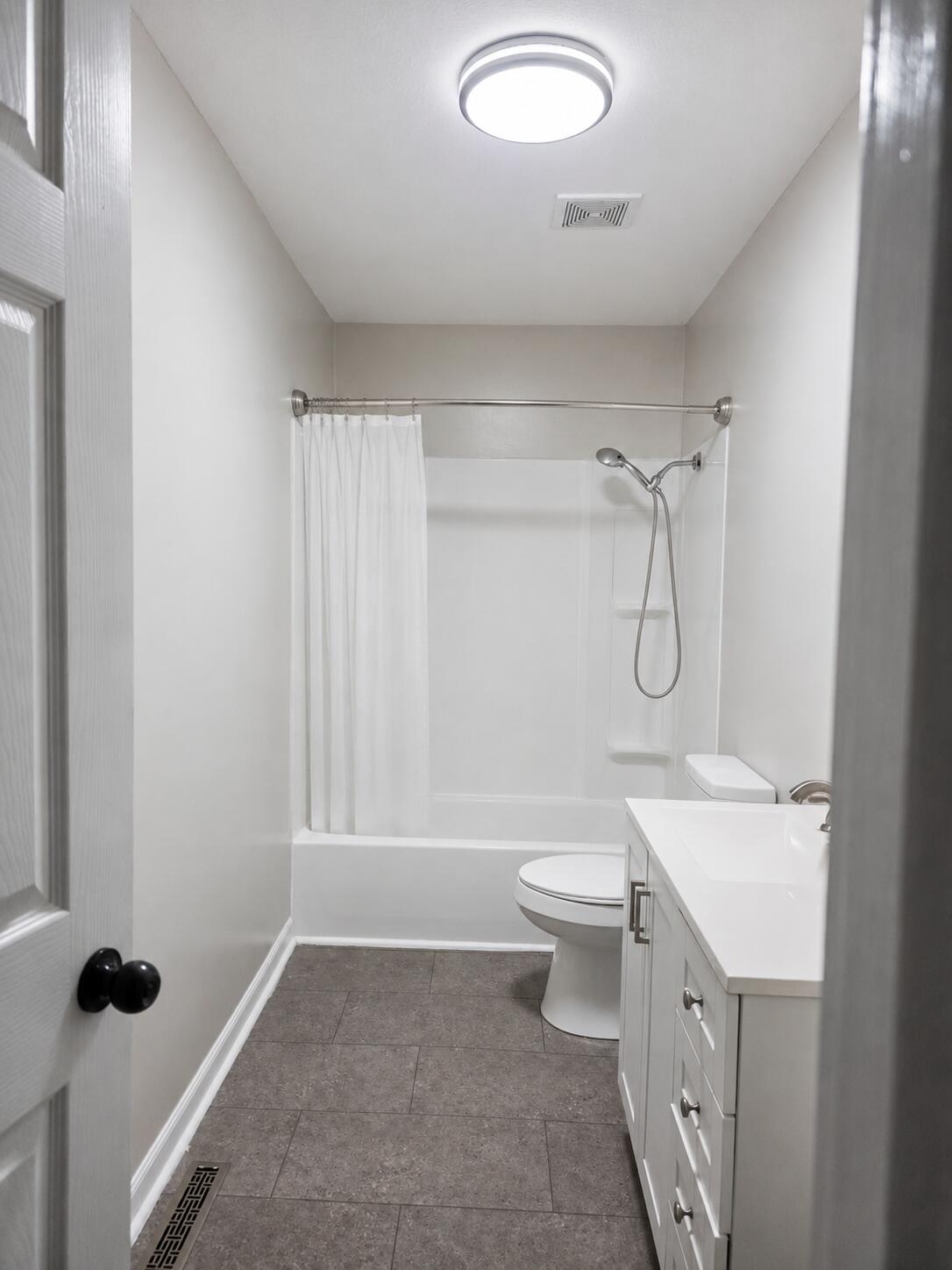 743 Moberly Road Property Photo 7