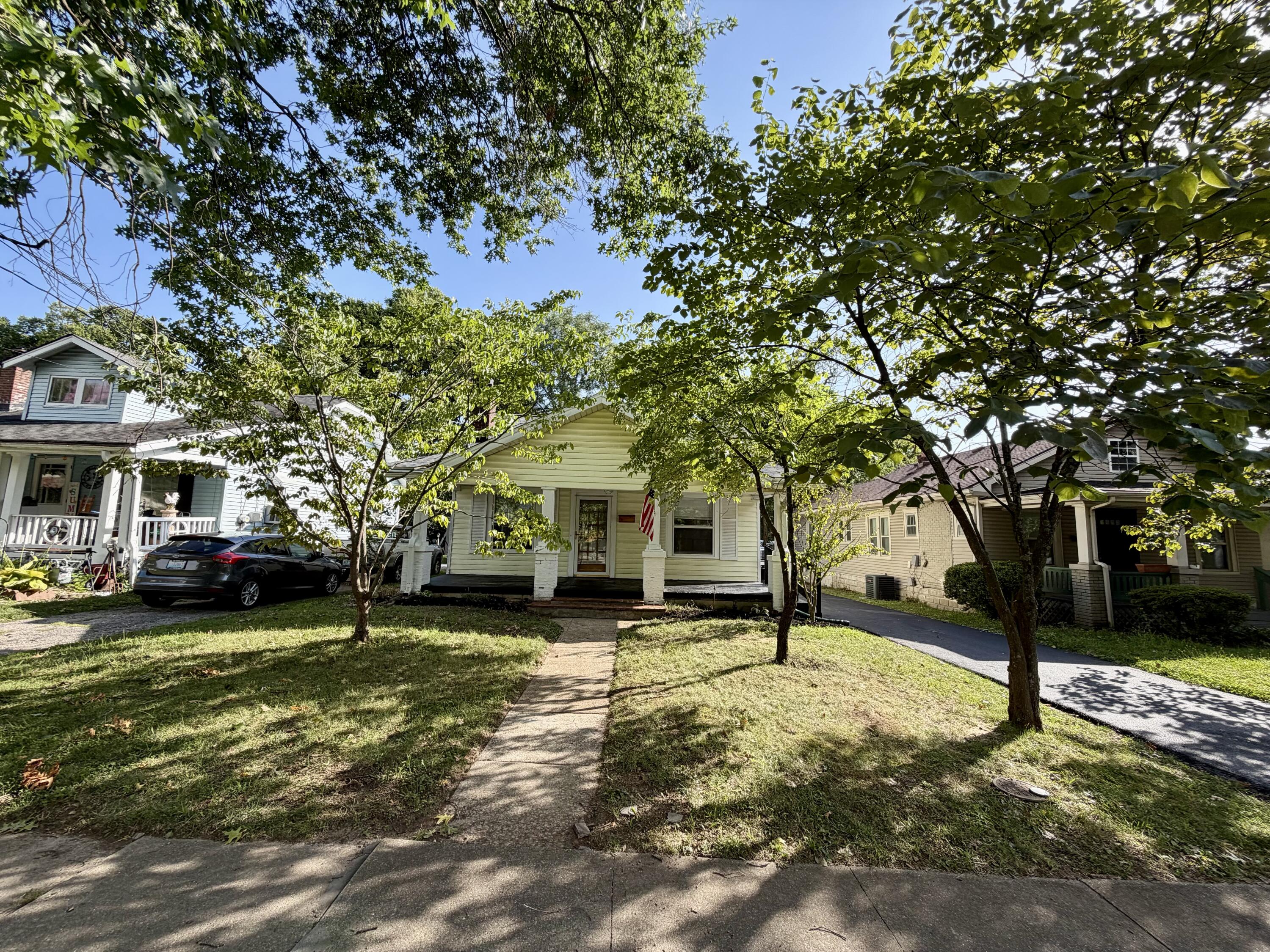 194 Rosemont Property Photo 3