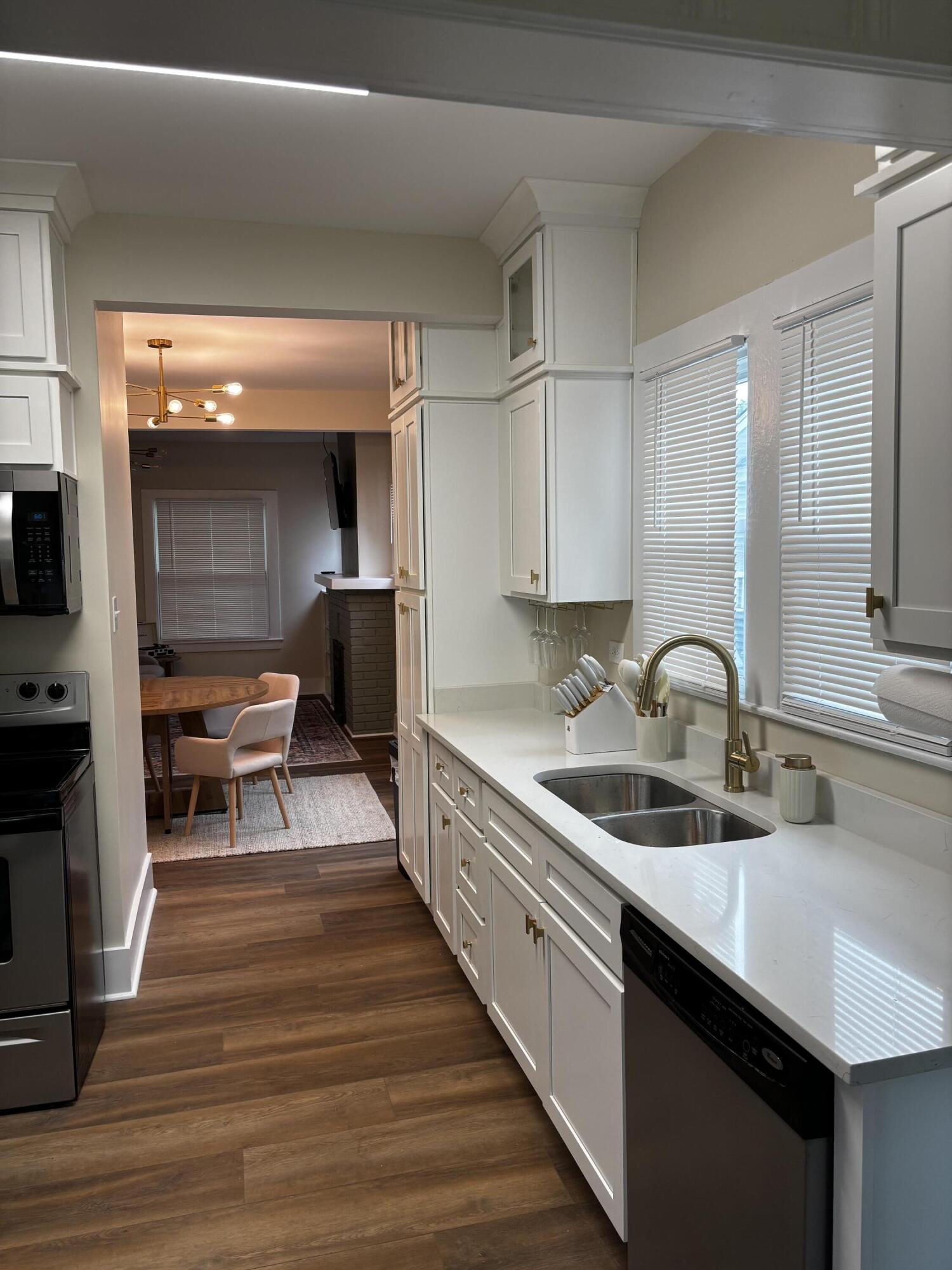 194 Rosemont Property Photo 11