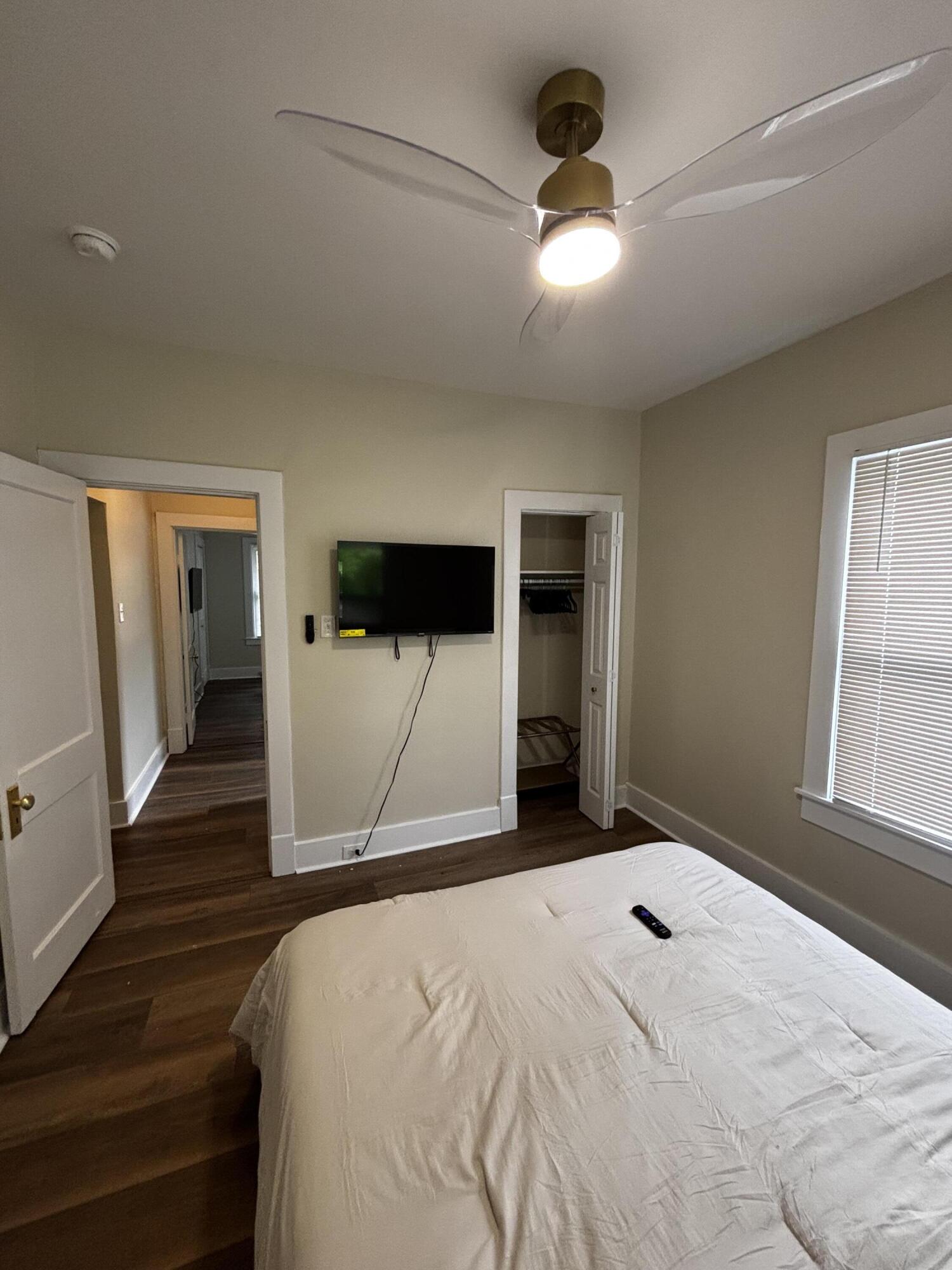 194 Rosemont Property Photo 13