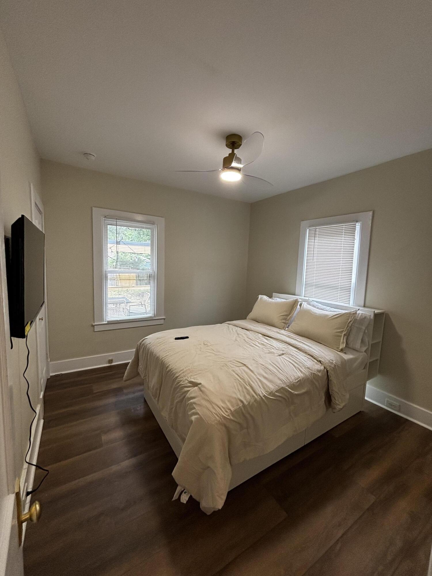 194 Rosemont Property Photo 18