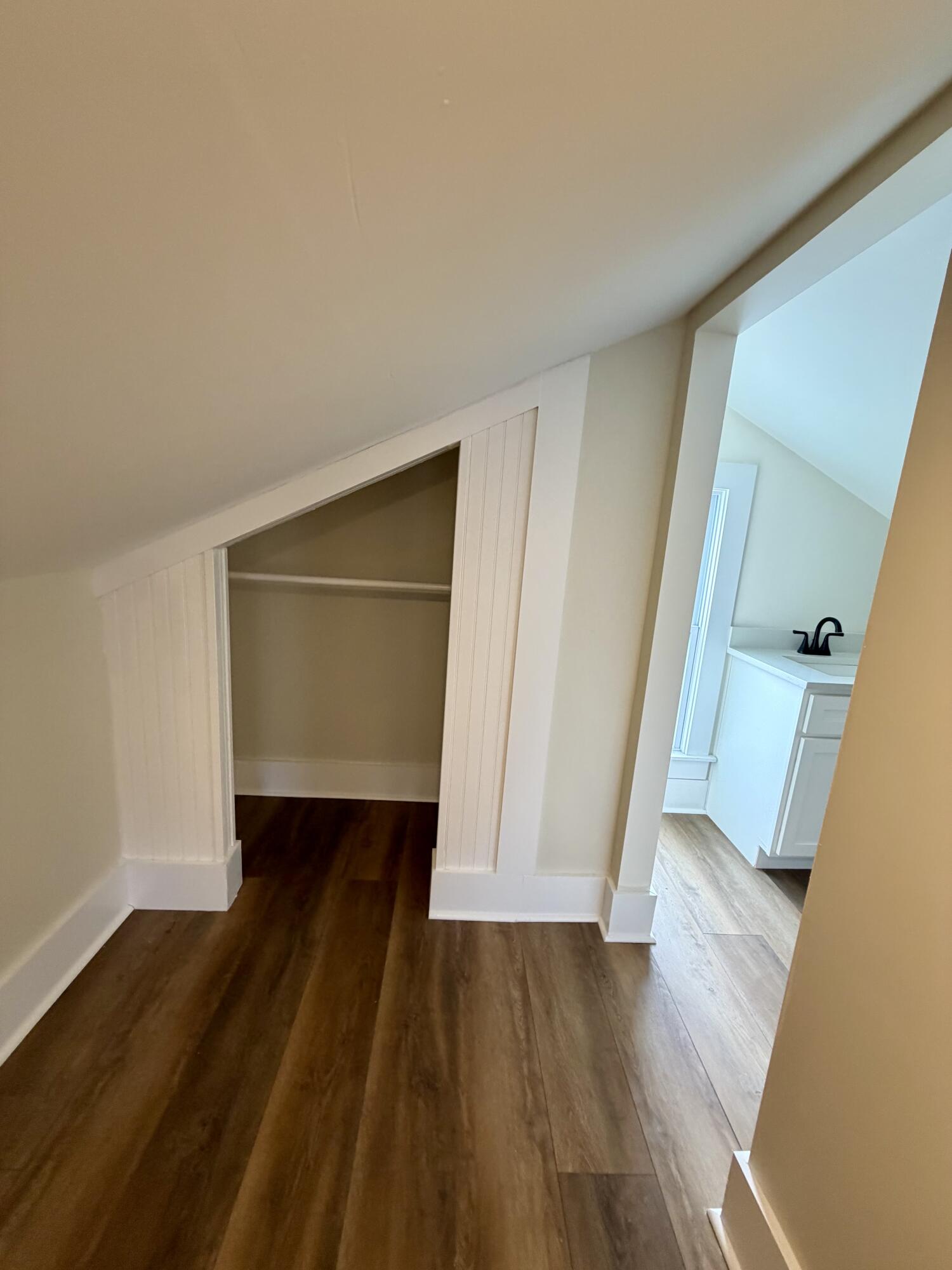 194 Rosemont Property Photo 26