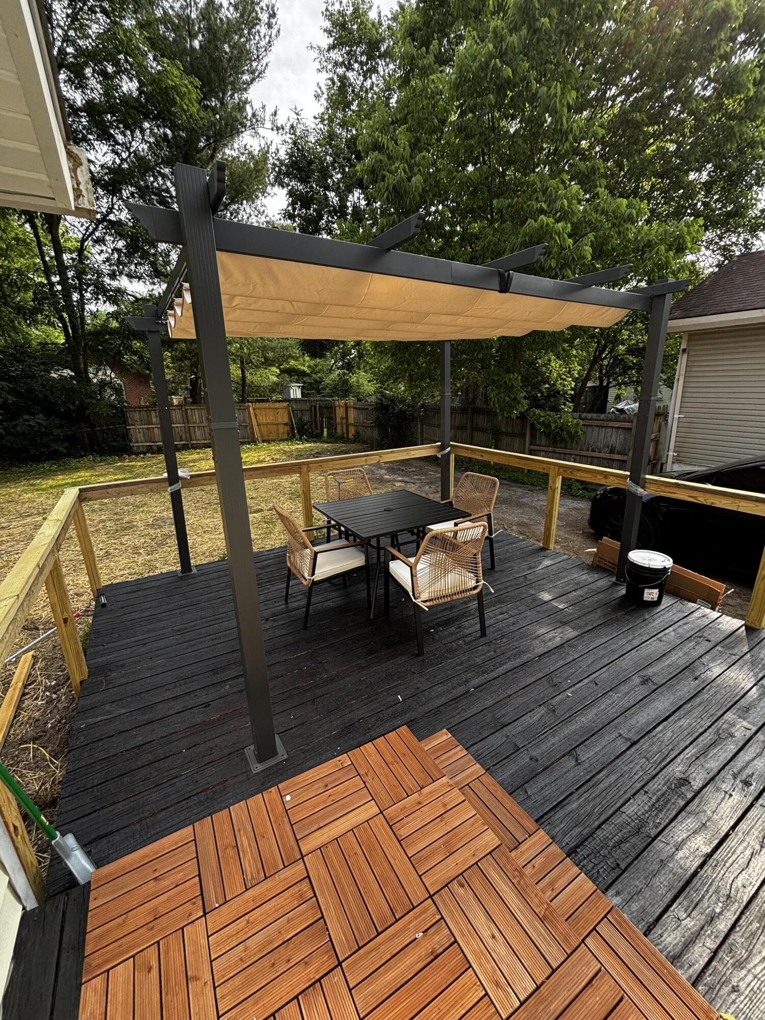 194 Rosemont Property Photo 34