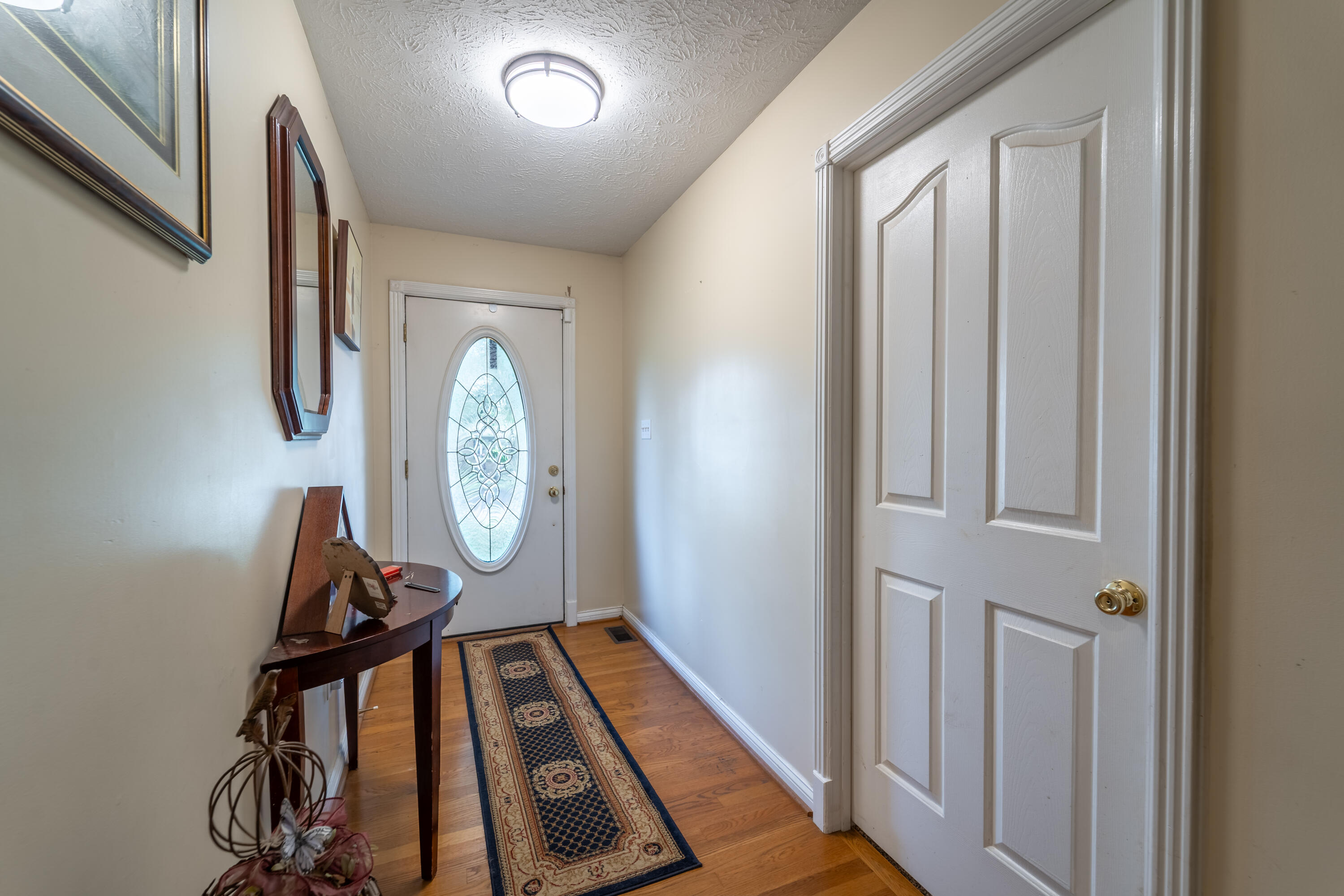 106 Baker Street Property Photo 3