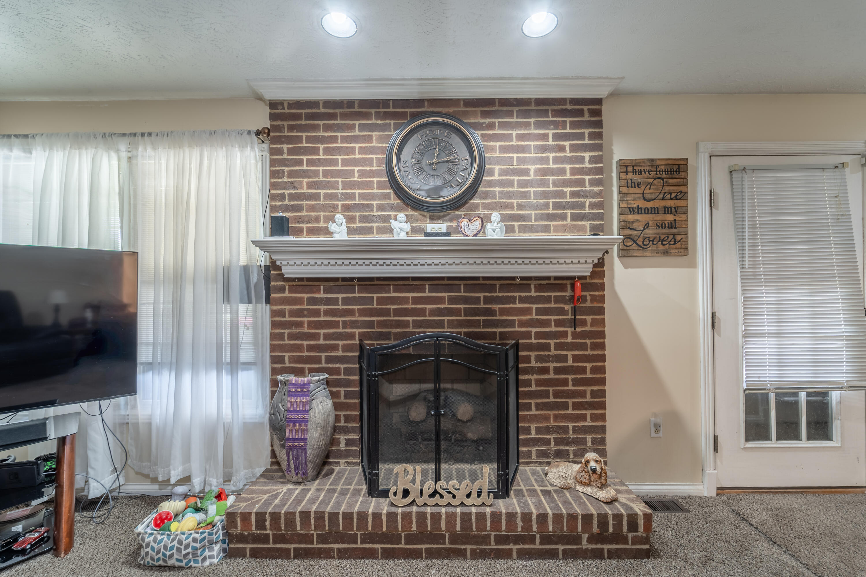 106 Baker Street Property Photo 7