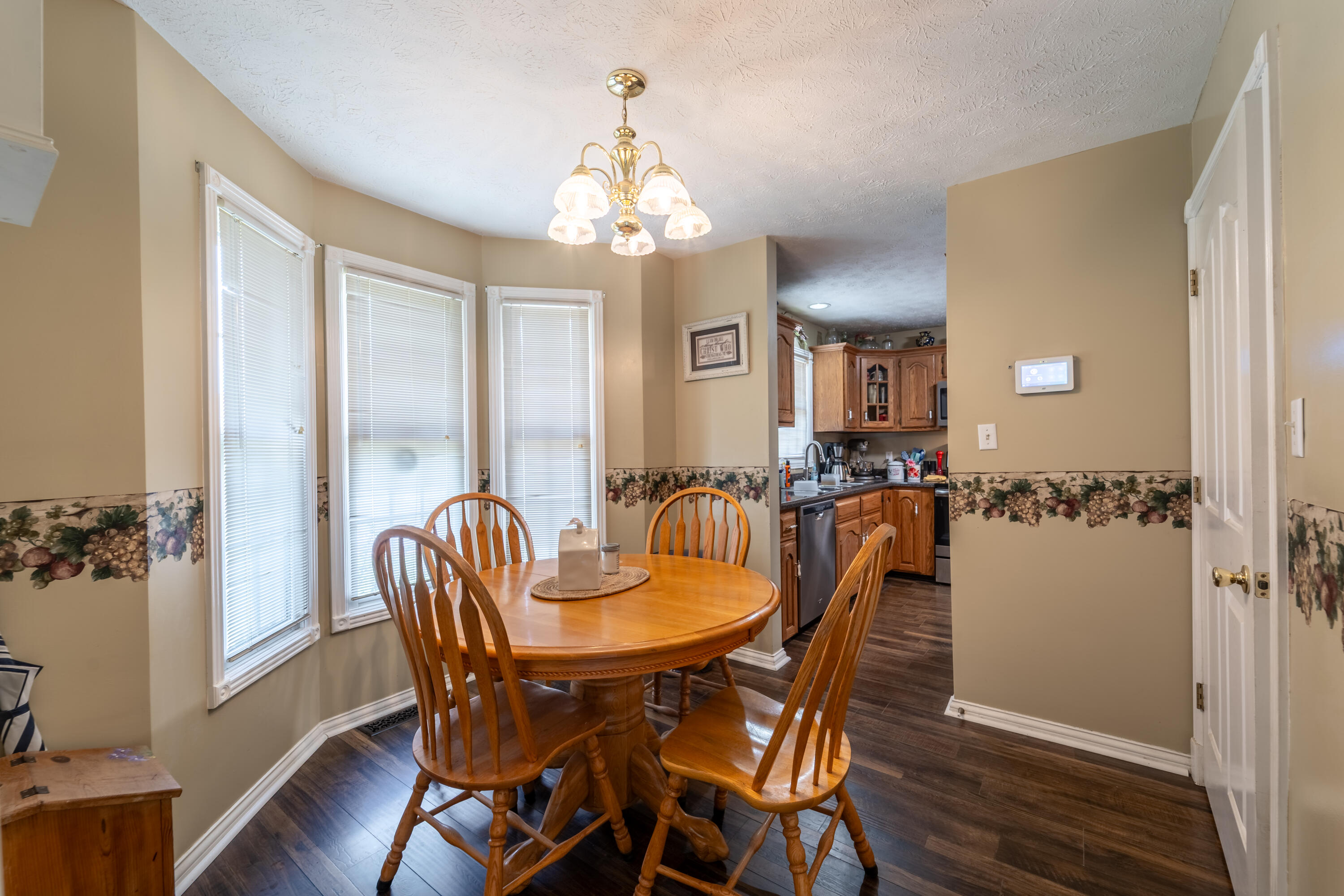 106 Baker Street Property Photo 13
