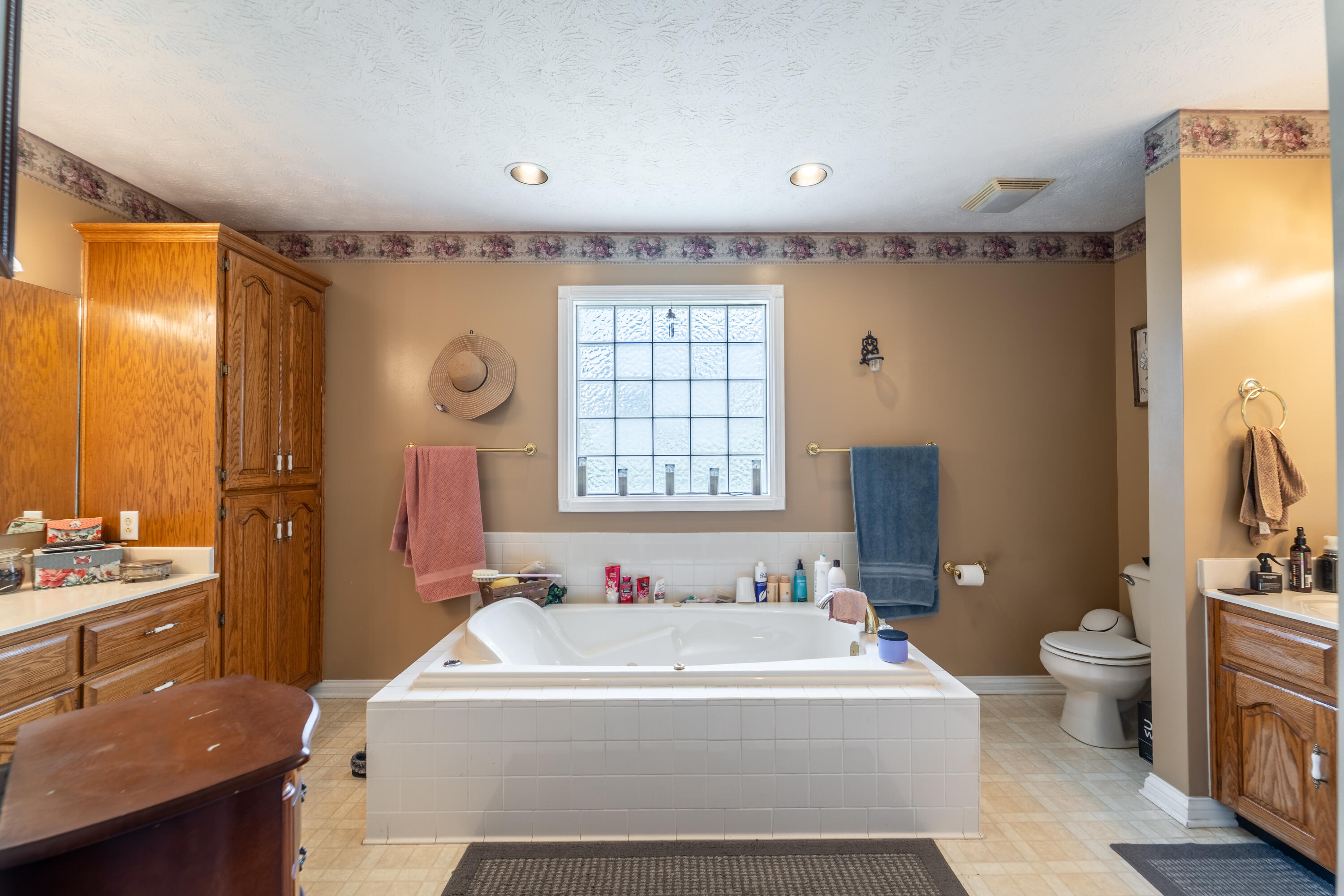 106 Baker Street Property Photo 16