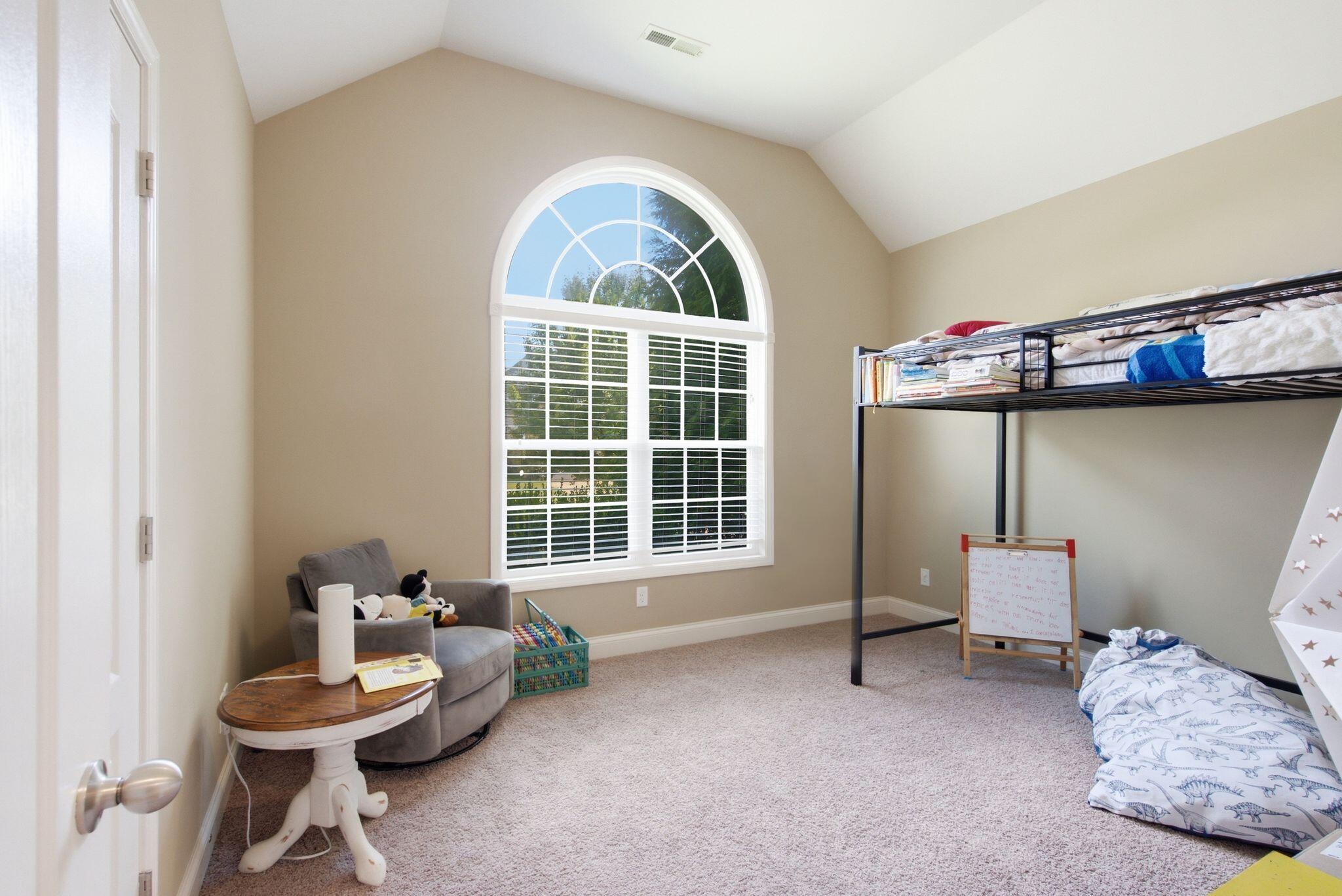 325 Gleneagles Way Property Photo 11