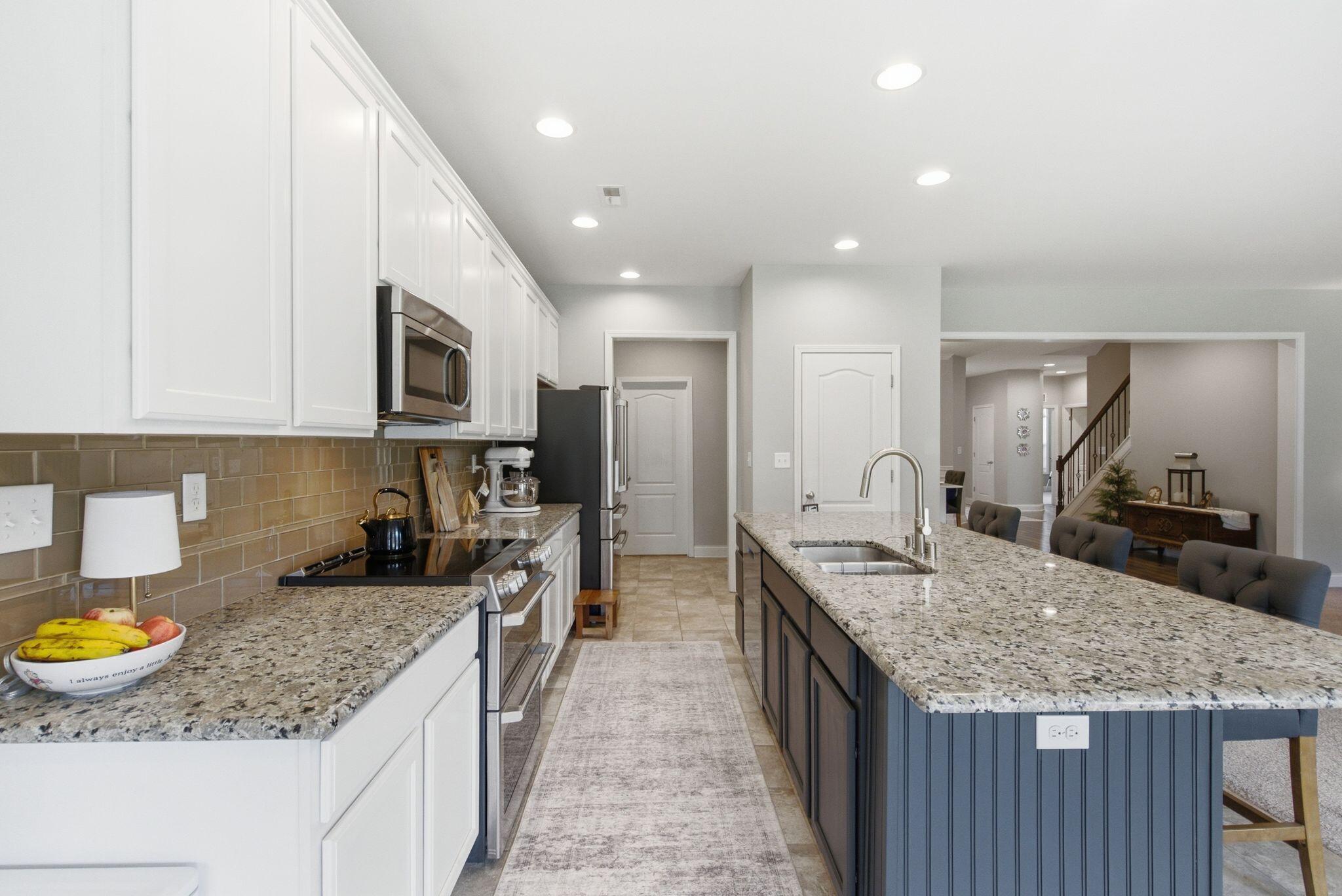 325 Gleneagles Way Property Photo 19
