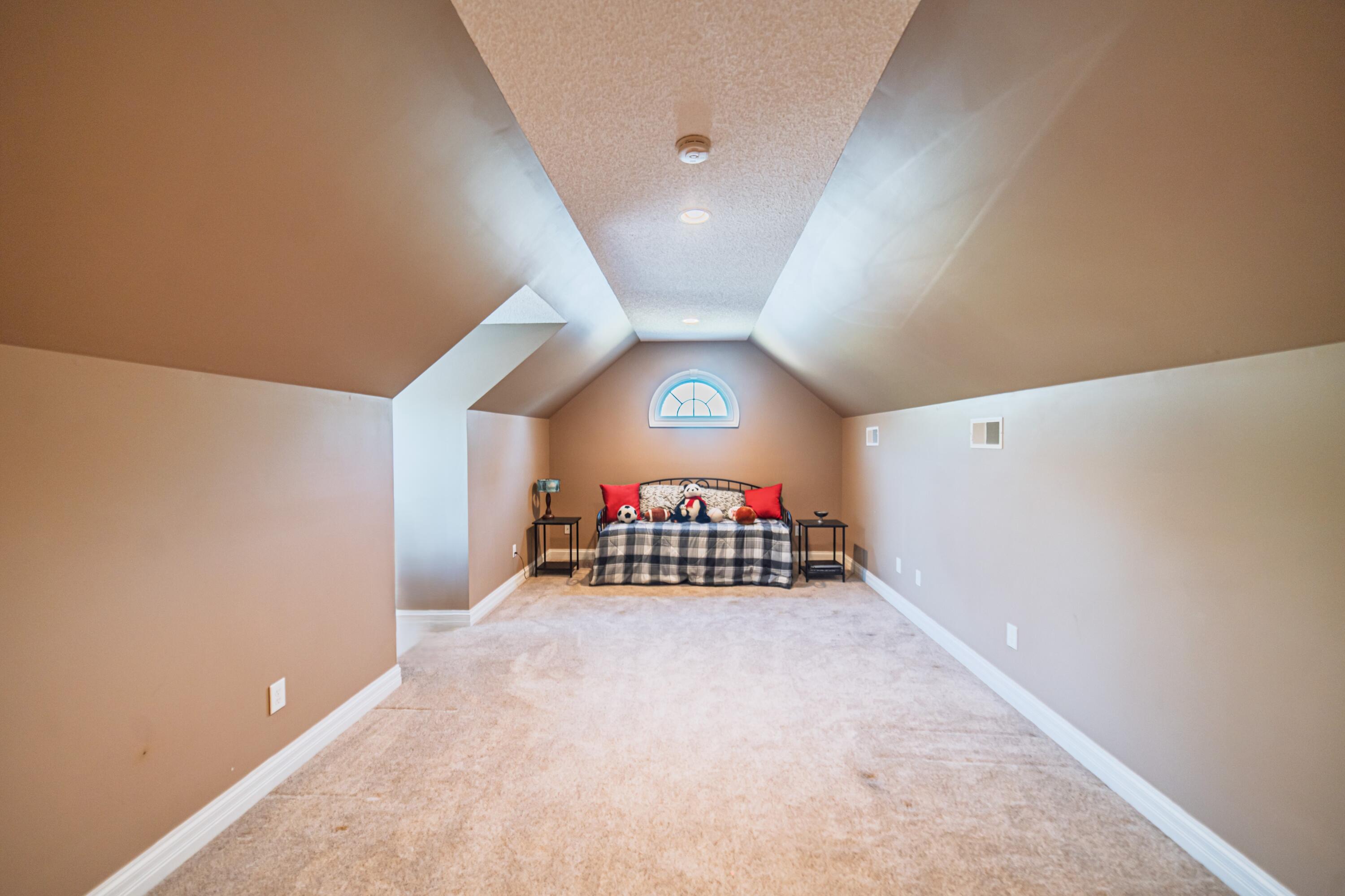 320 Cascade Drive Property Photo 18