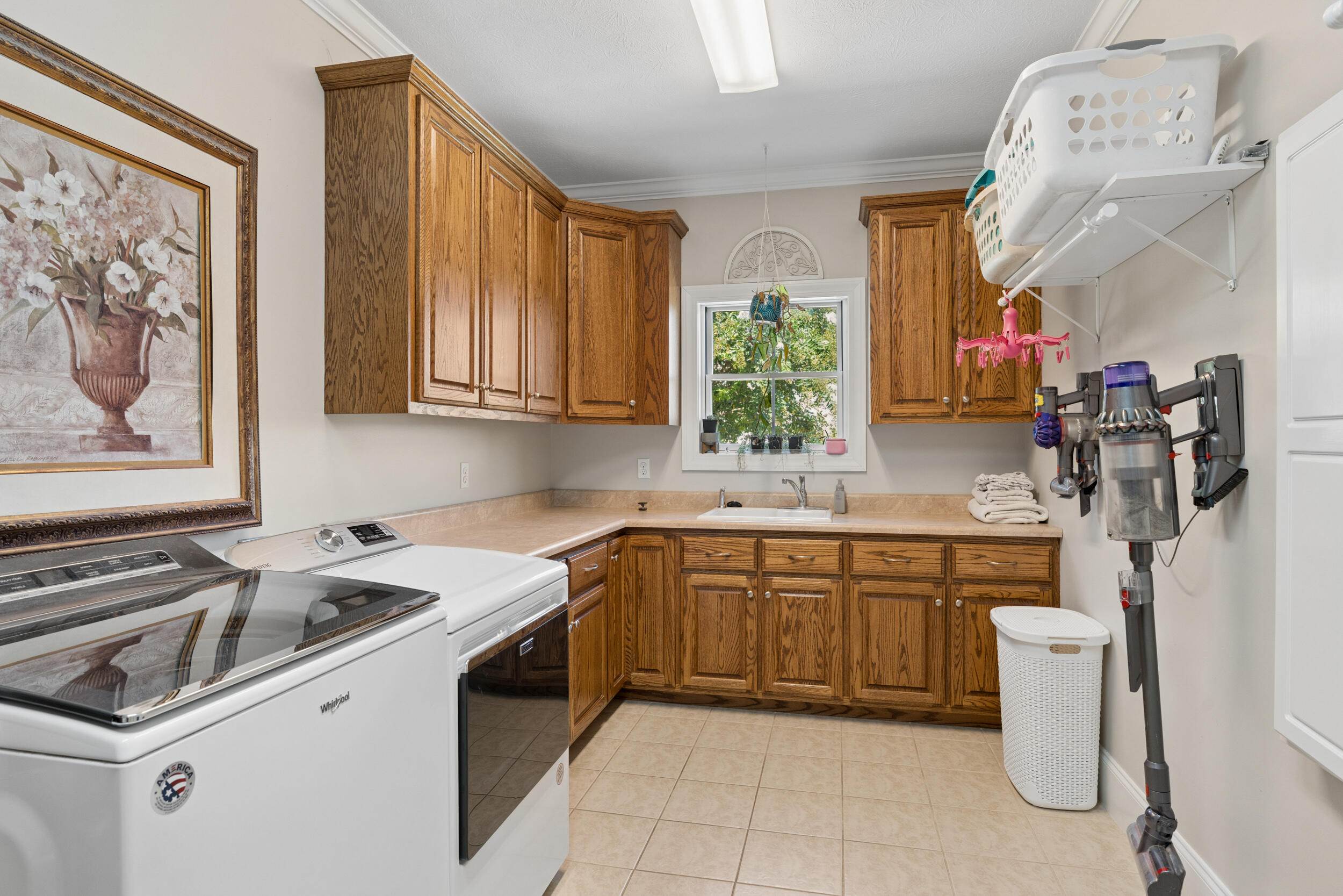 409 Holly Lane Property Photo 34