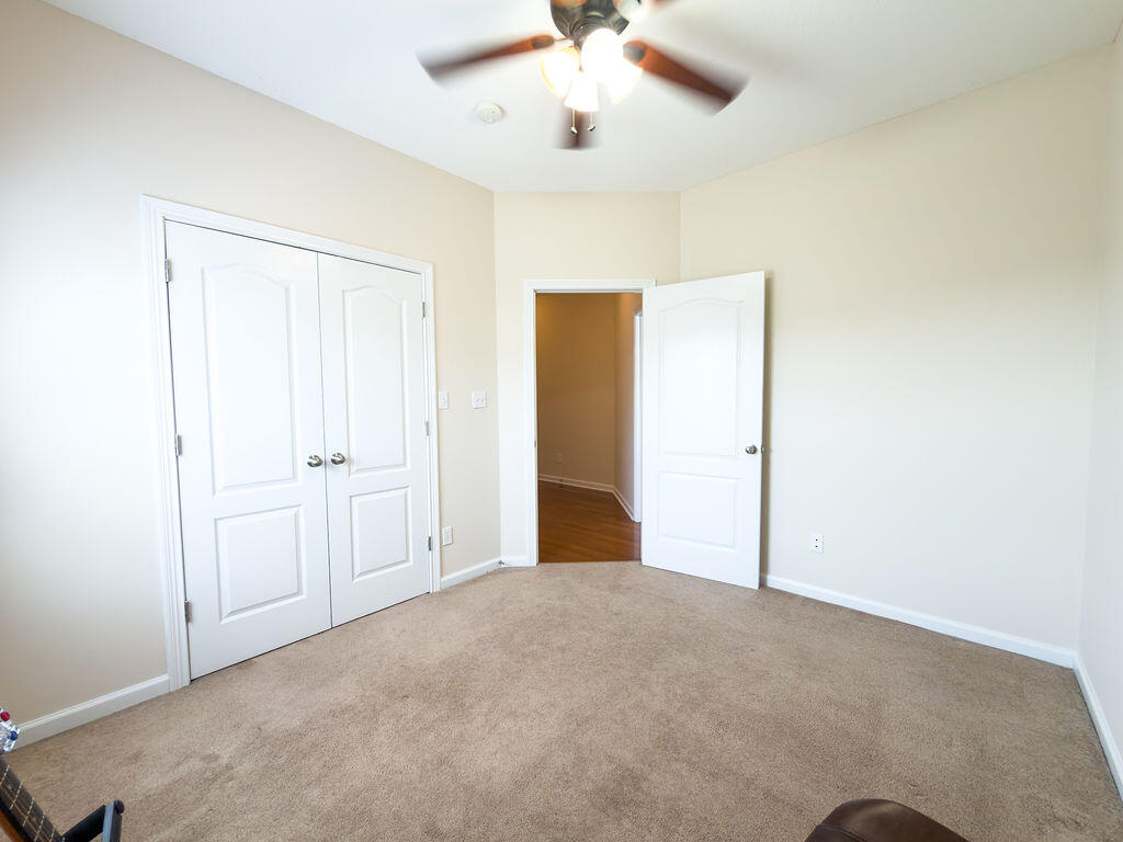 104 Nesting Court Property Photo 33