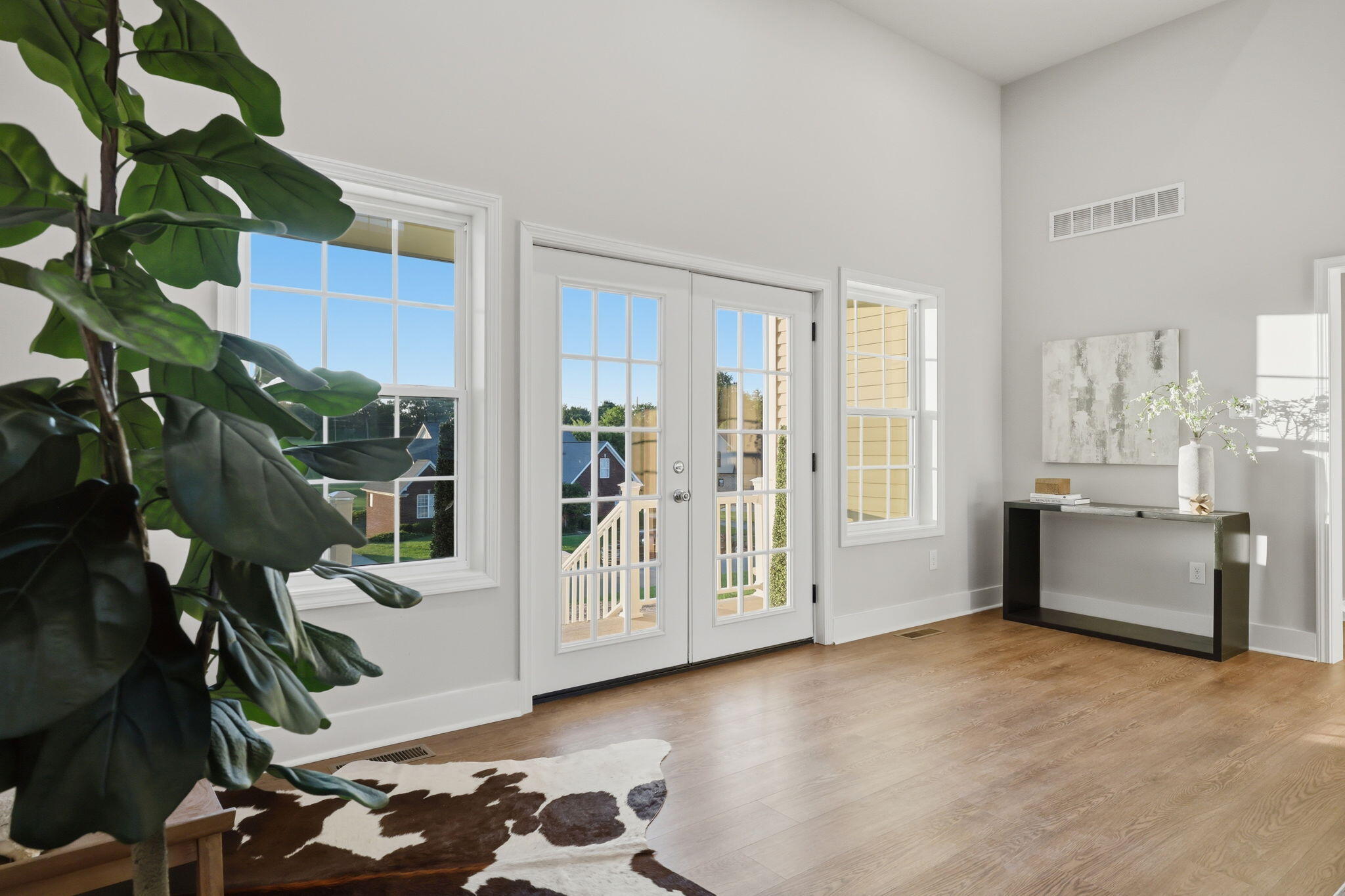 410 Fairholme Way Property Photo 8