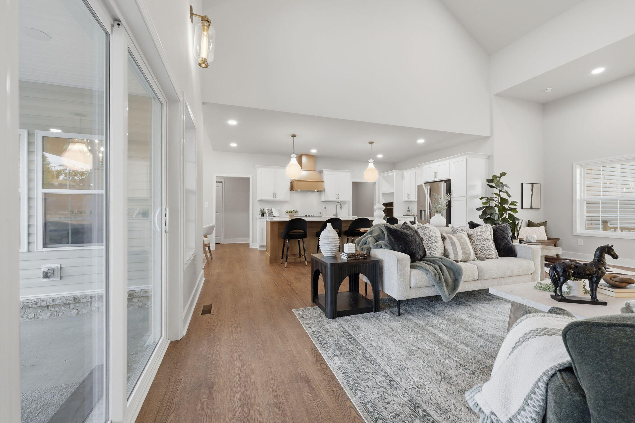 410 Fairholme Way Property Photo 14
