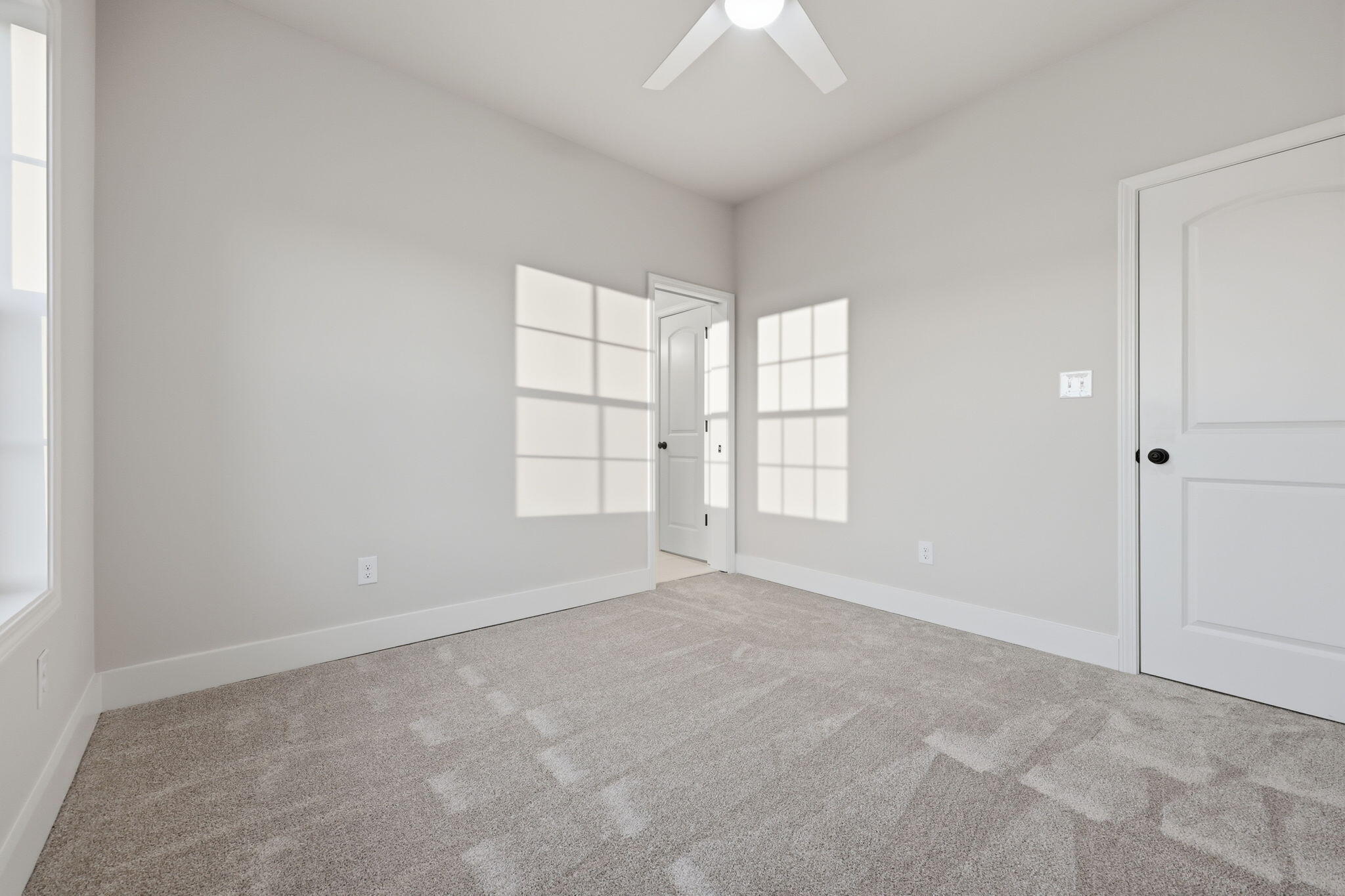 410 Fairholme Way Property Photo 29