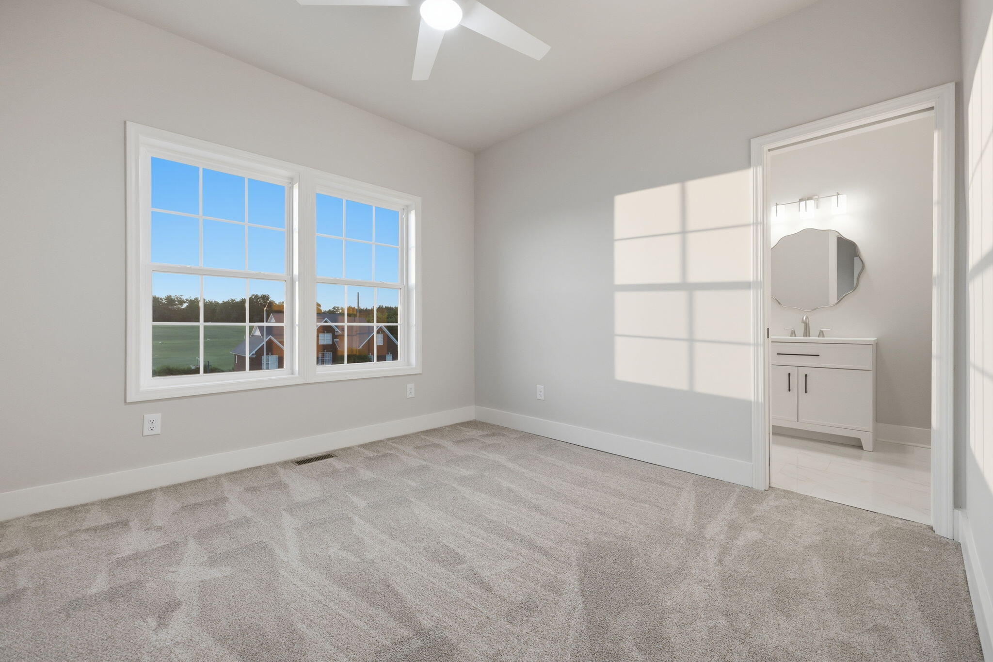 410 Fairholme Way Property Photo 31