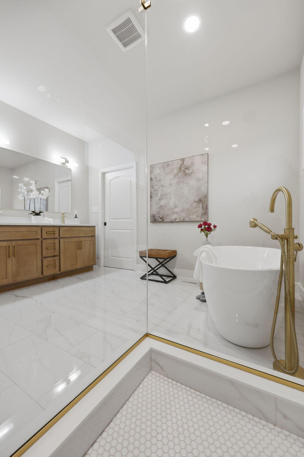 410 Fairholme Way Property Photo 39