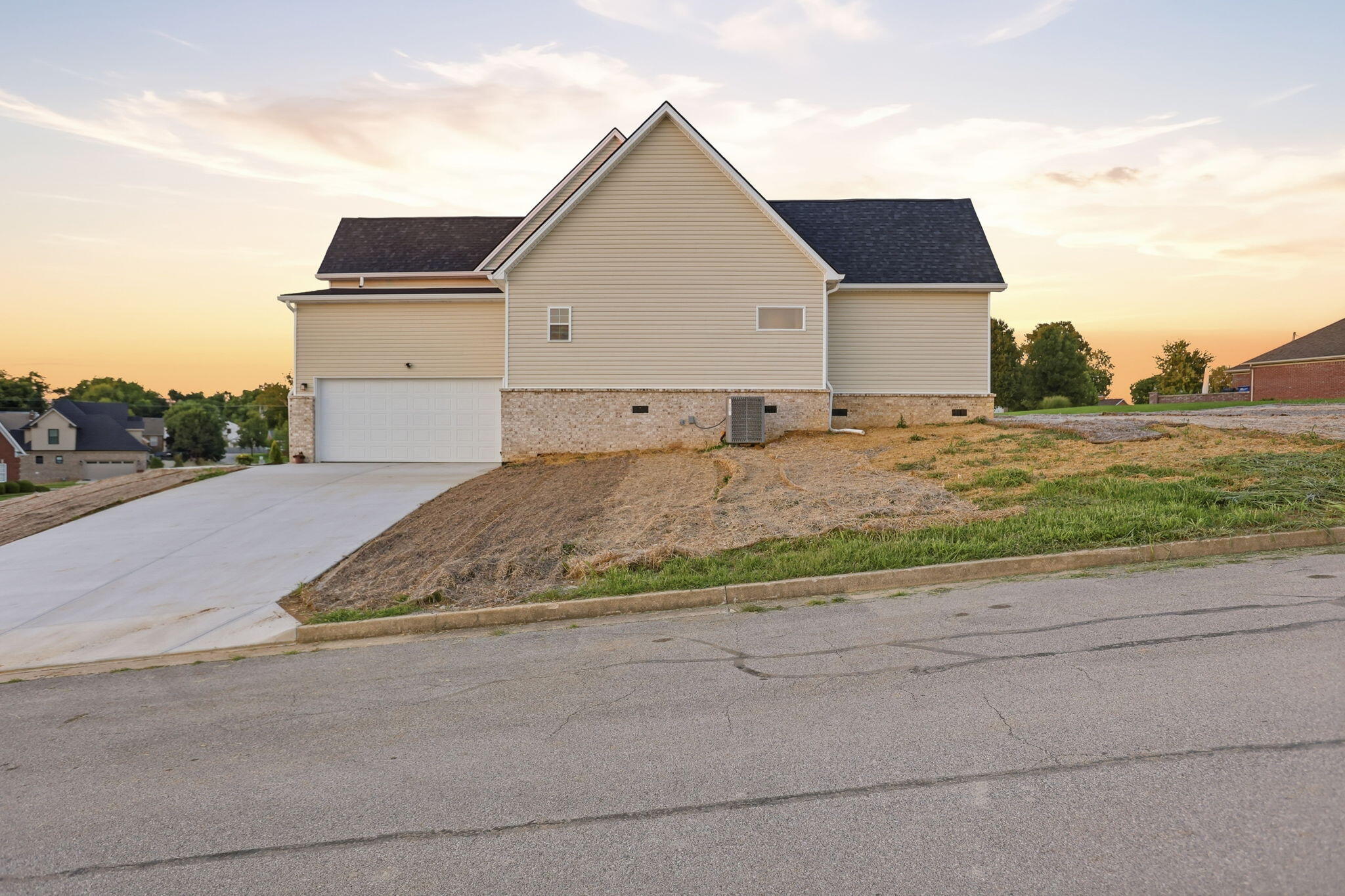 410 Fairholme Way Property Photo 44