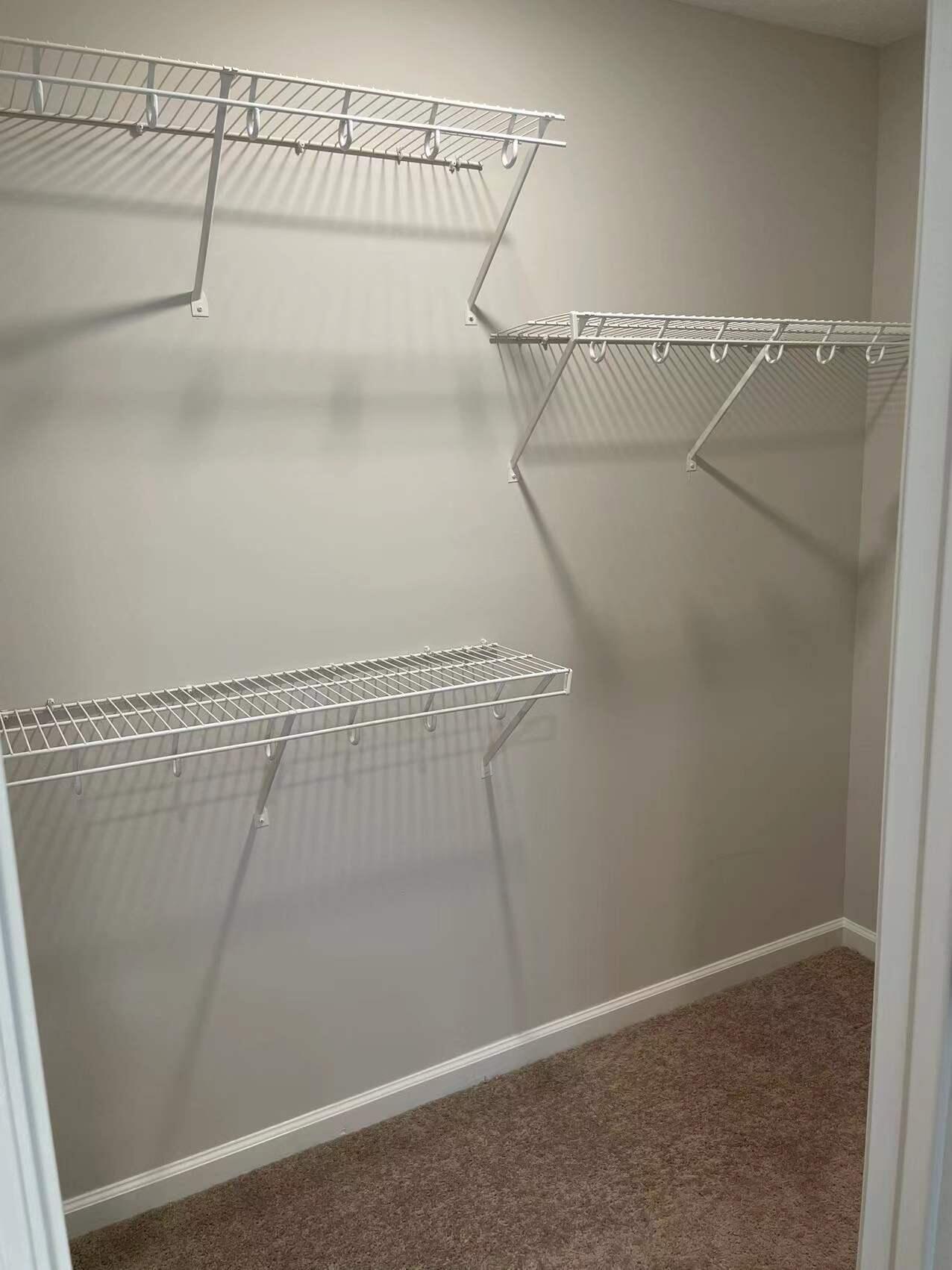 740 Rosslyns Dale Property Photo 20