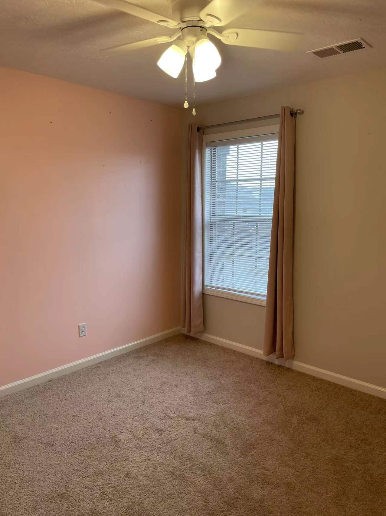 740 Rosslyns Dale Property Photo 22