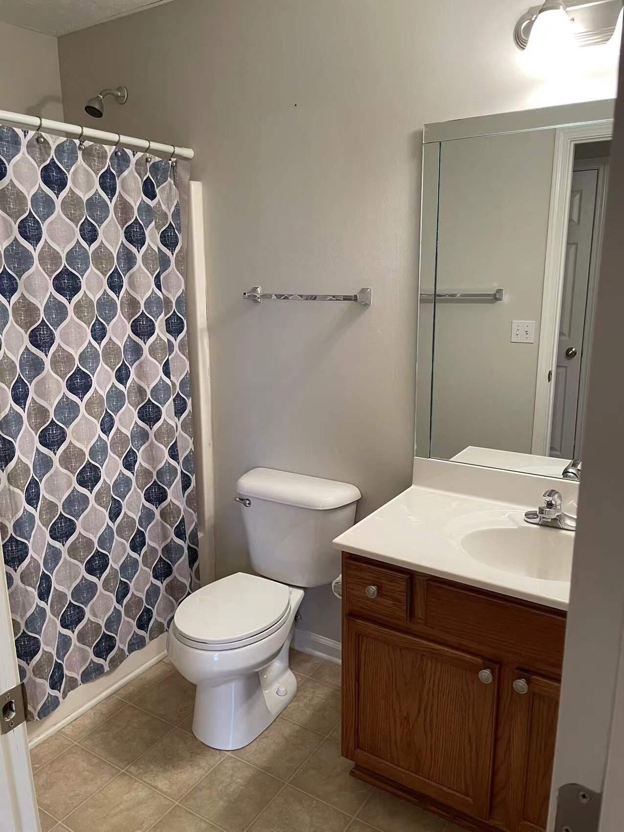 740 Rosslyns Dale Property Photo 23