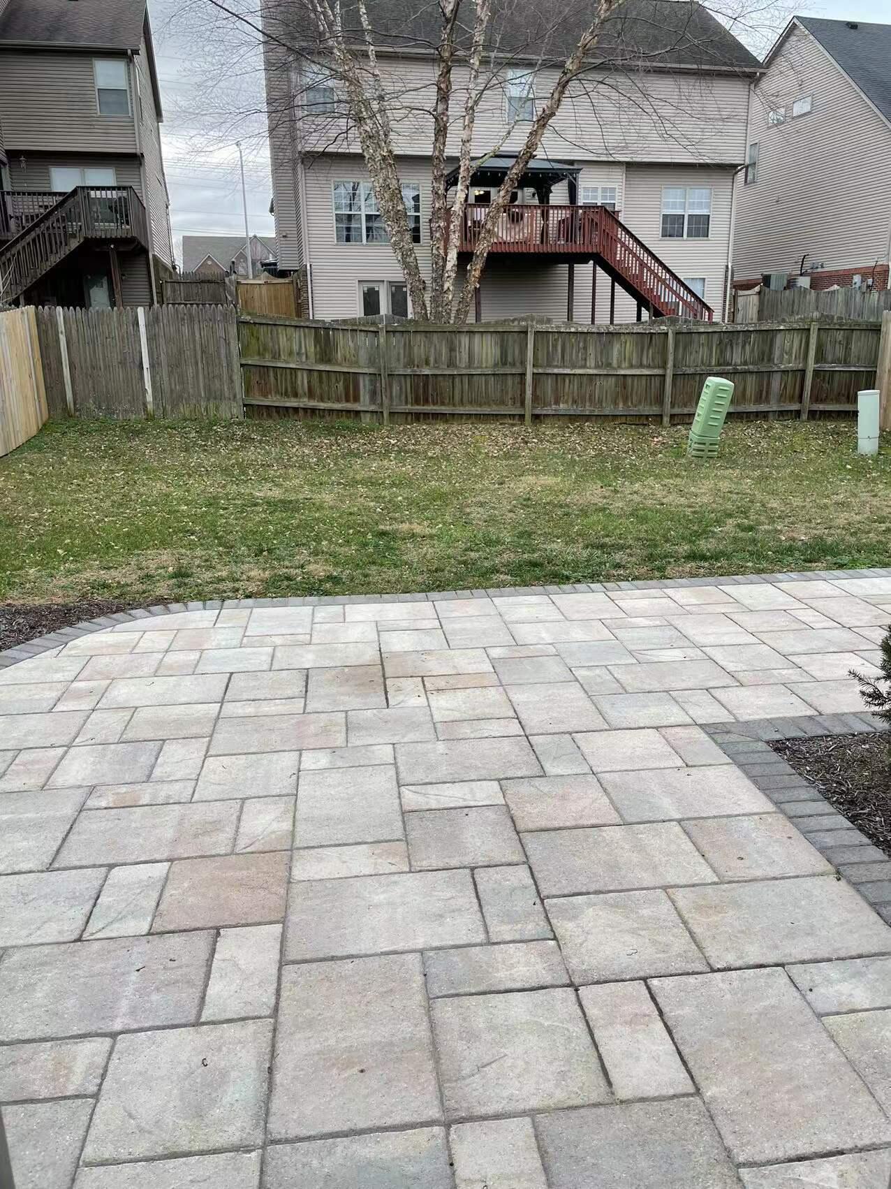 740 Rosslyns Dale Property Photo 27