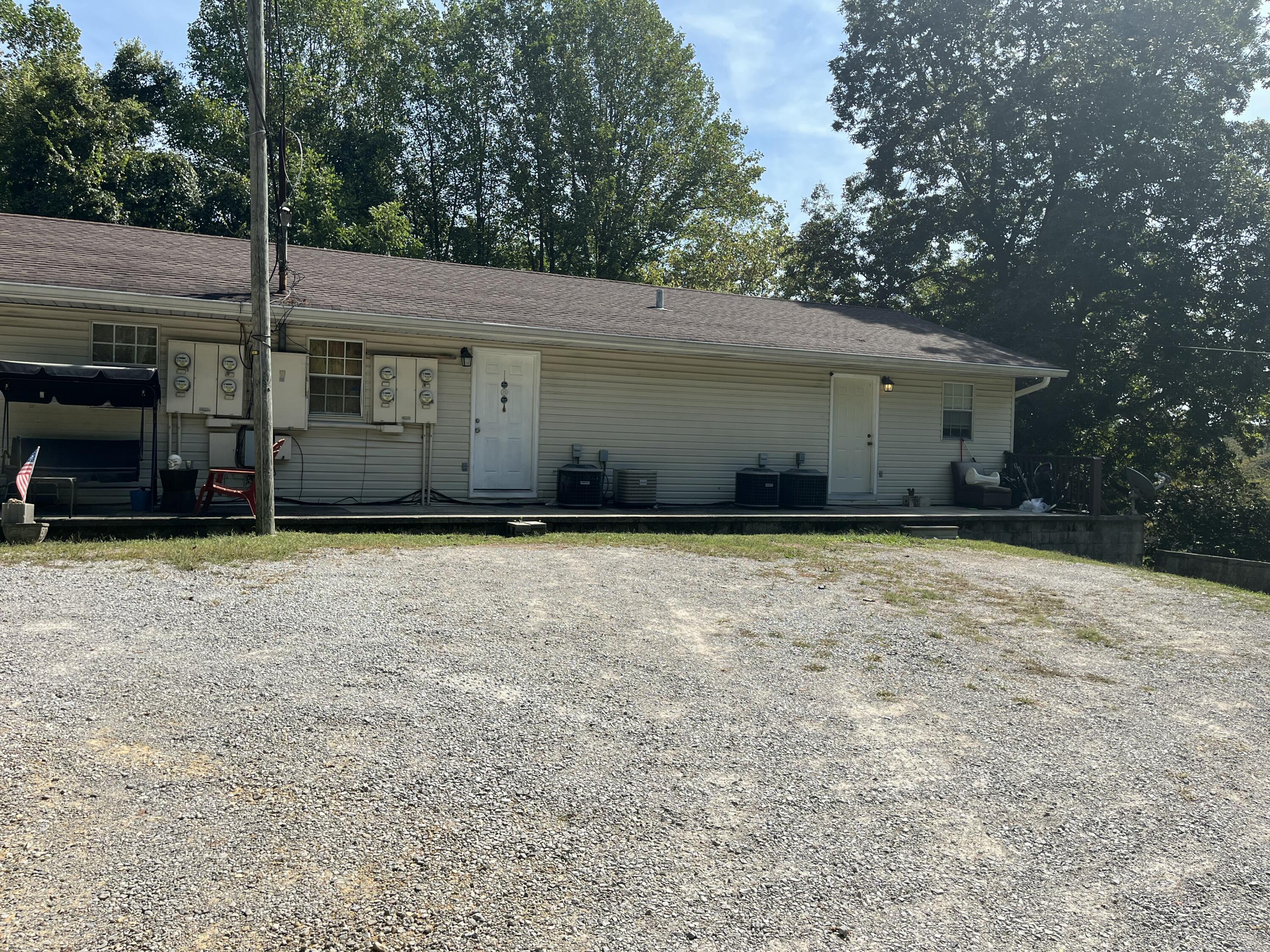105 Loveless Lane Property Photo 11