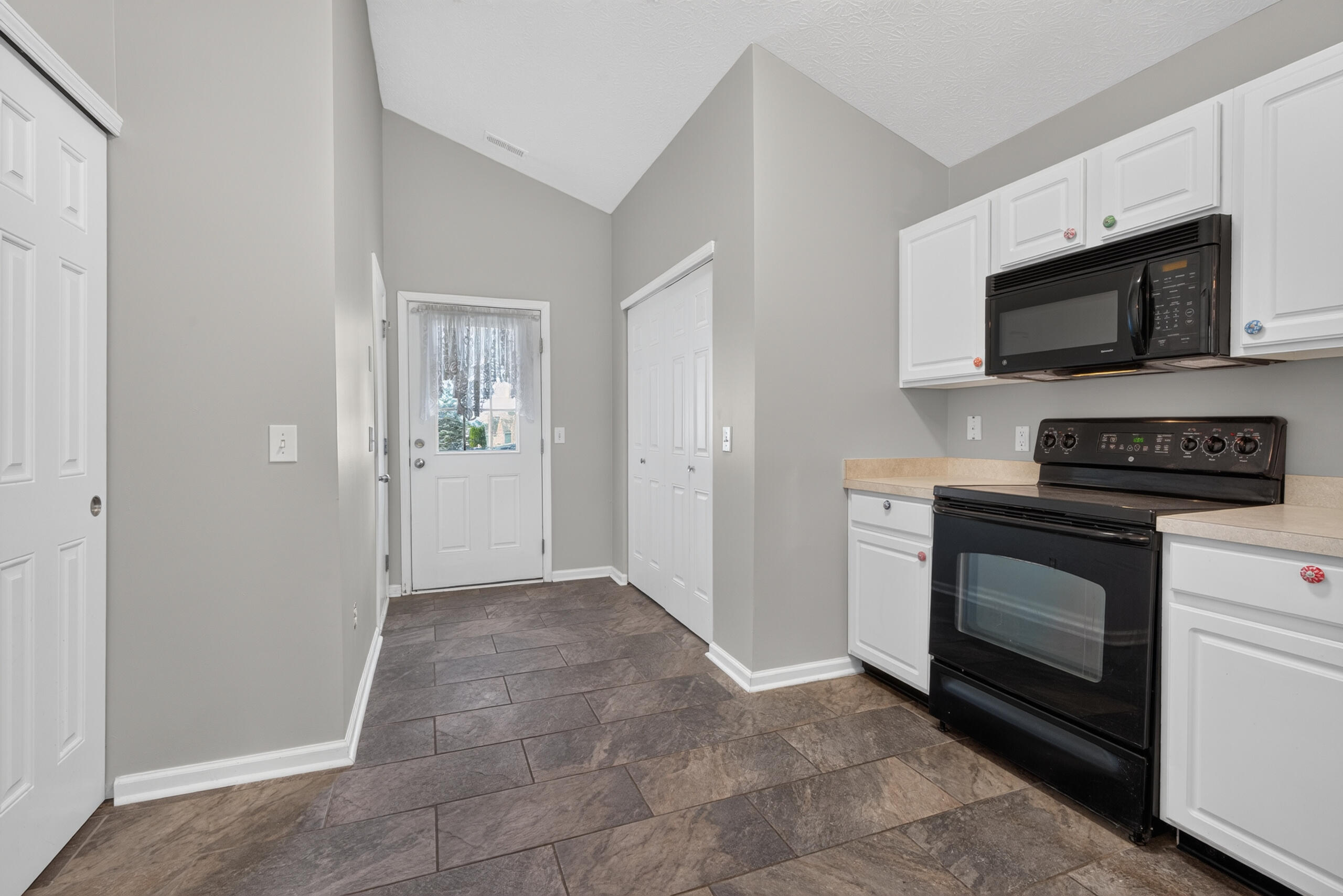 4332 Jasmine Rose Way Property Photo 10