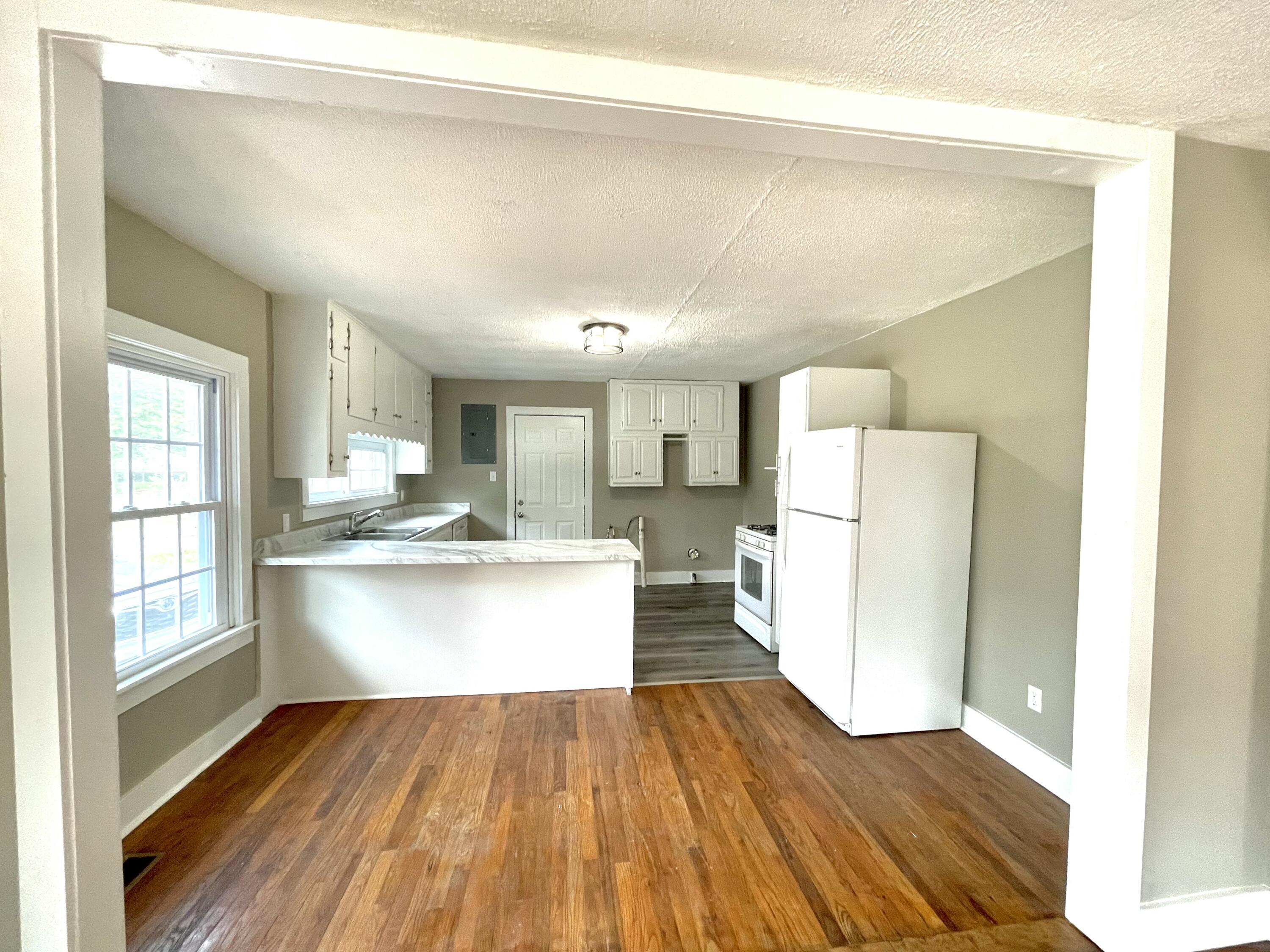 209 Dixie Drive Property Photo 5