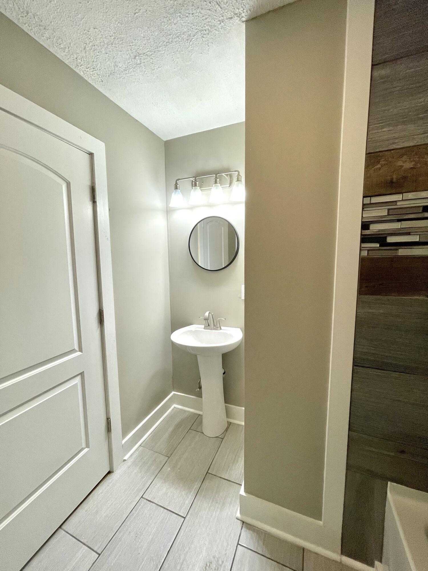 209 Dixie Drive Property Photo 8