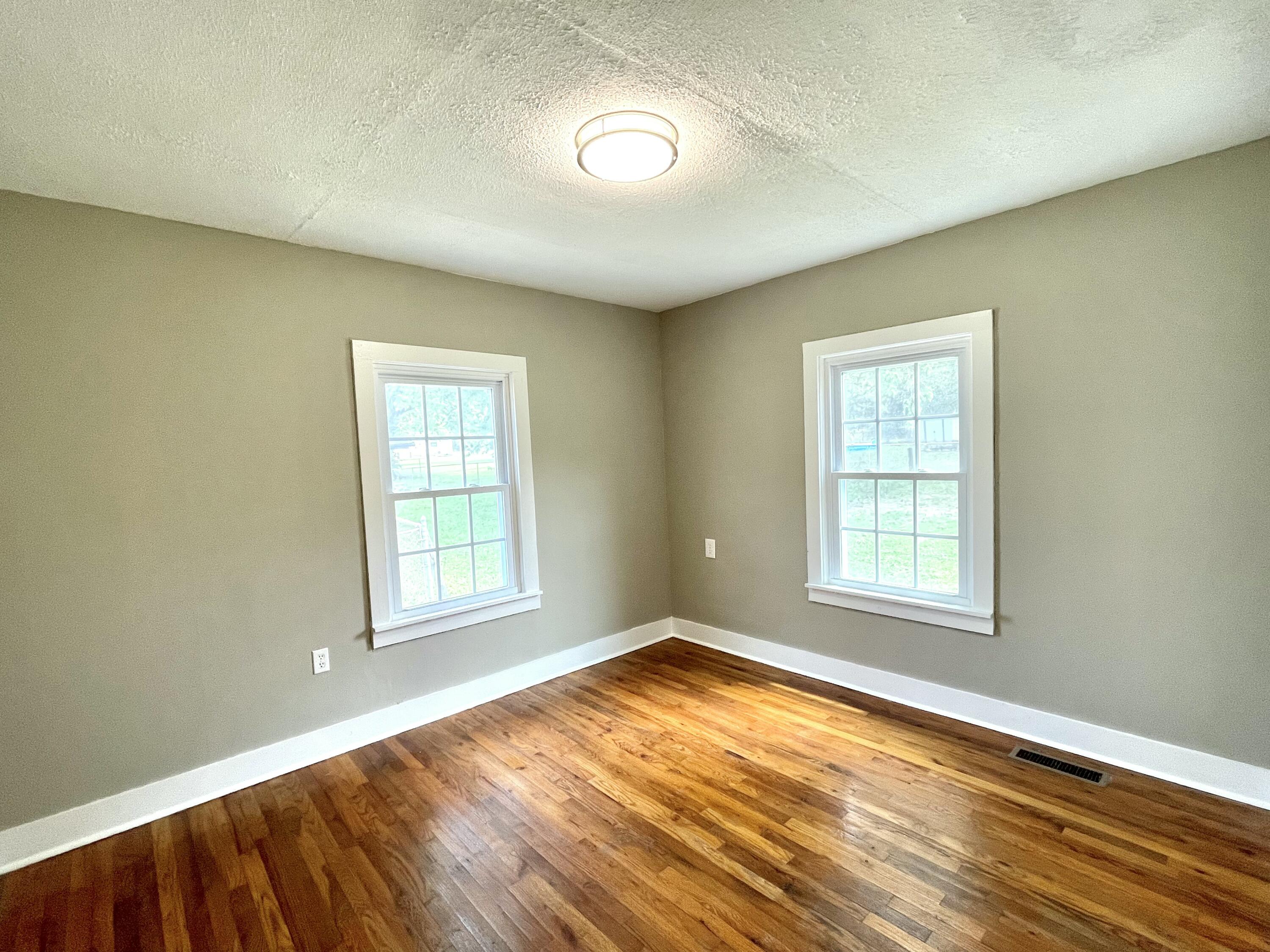 209 Dixie Drive Property Photo 12