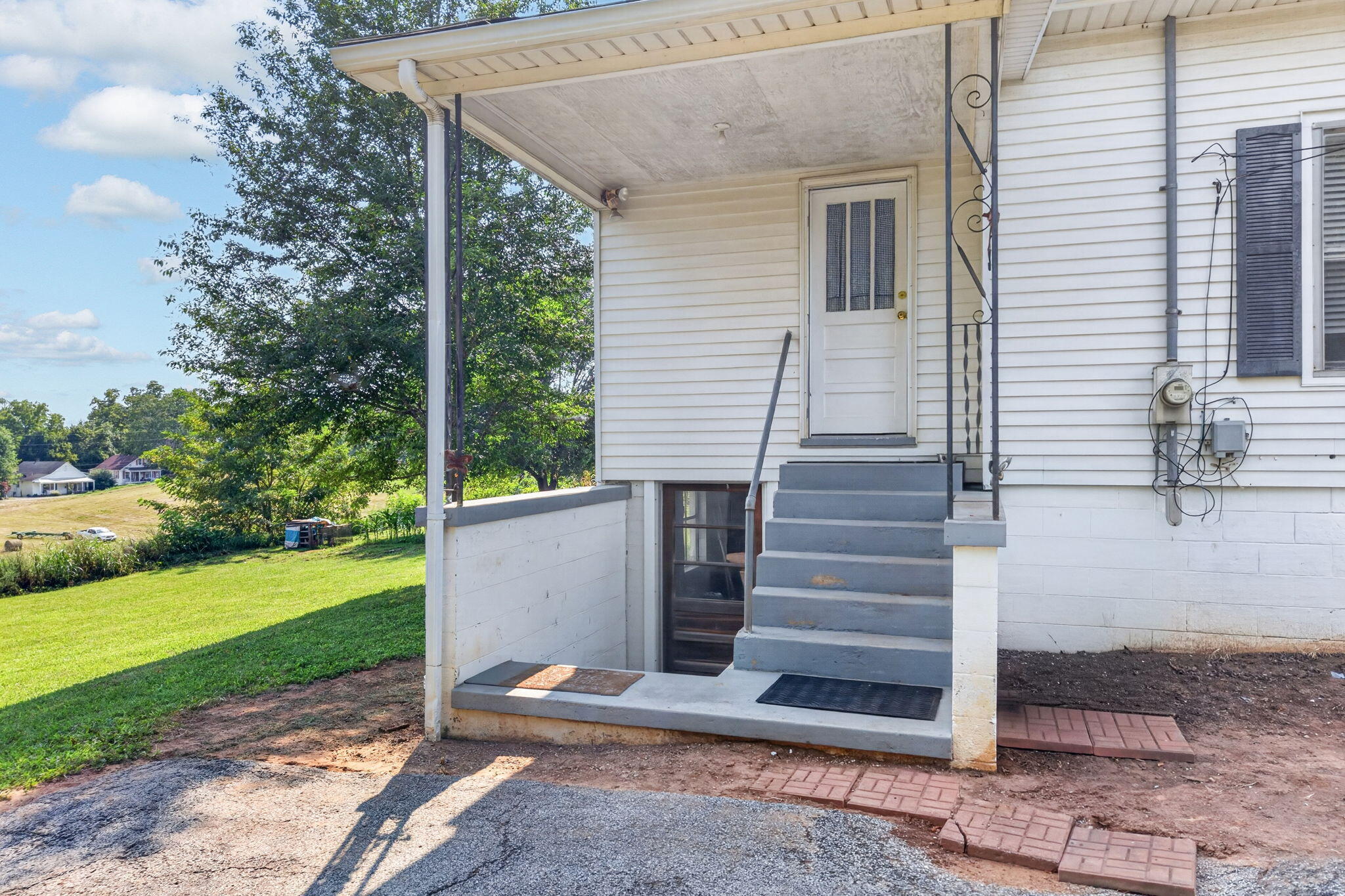 111 Maple Street Property Photo 4