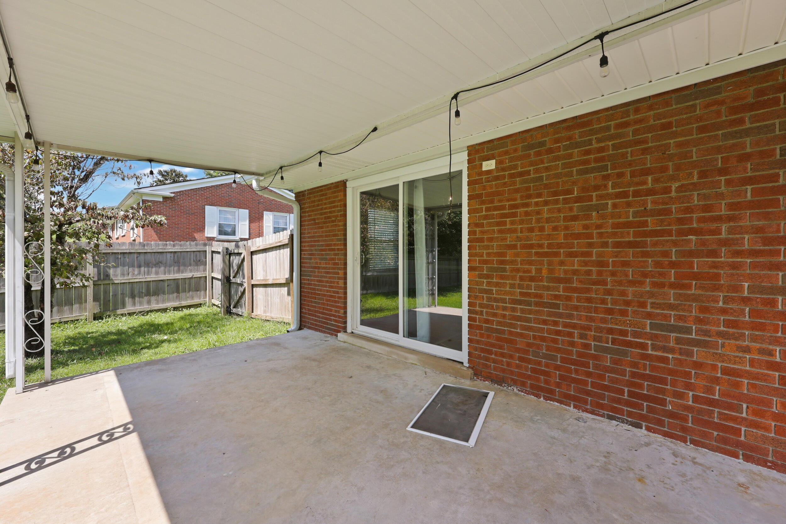 400 Hiawatha Trail Property Photo 33