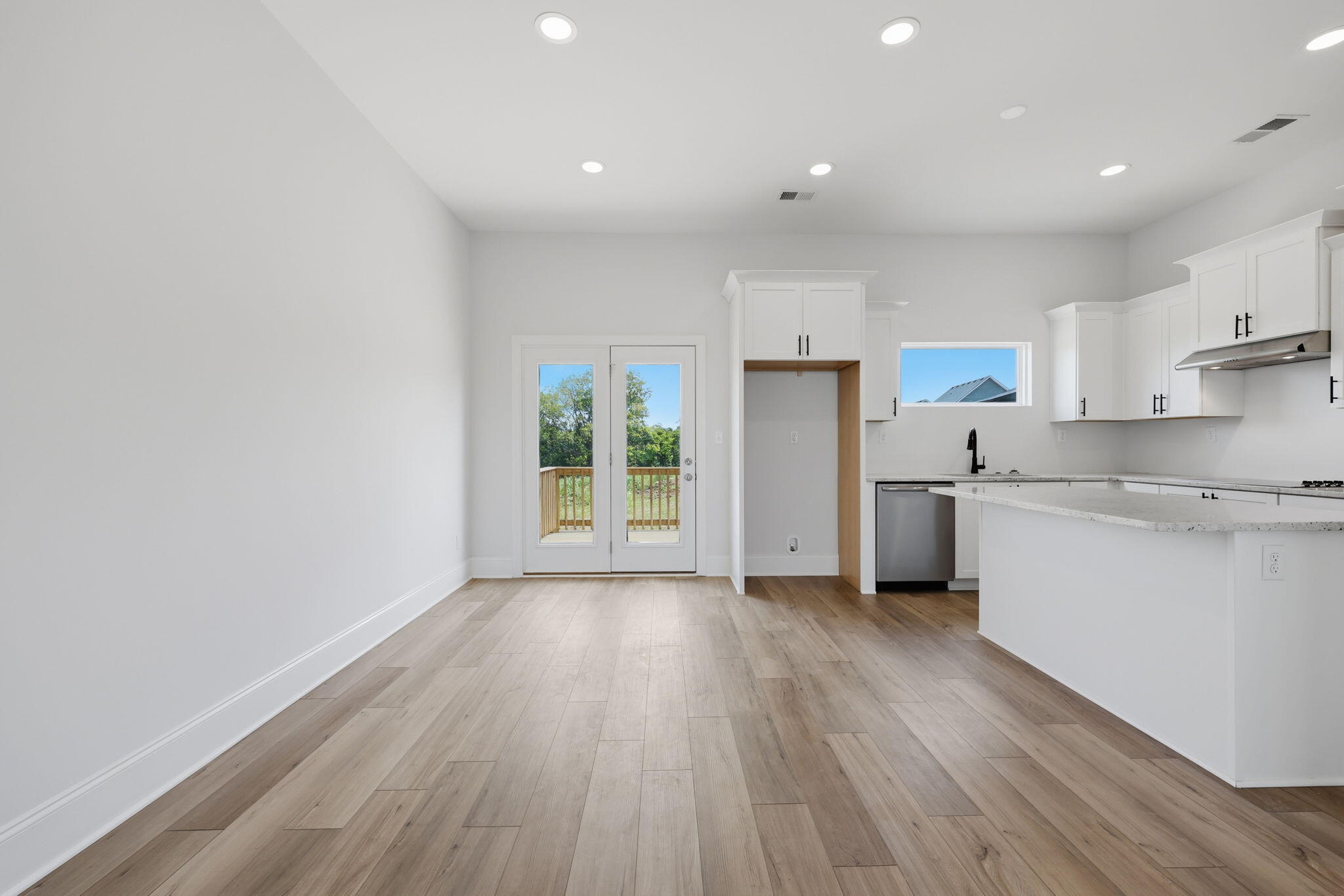304 Skaggs Boulevard Property Photo 13