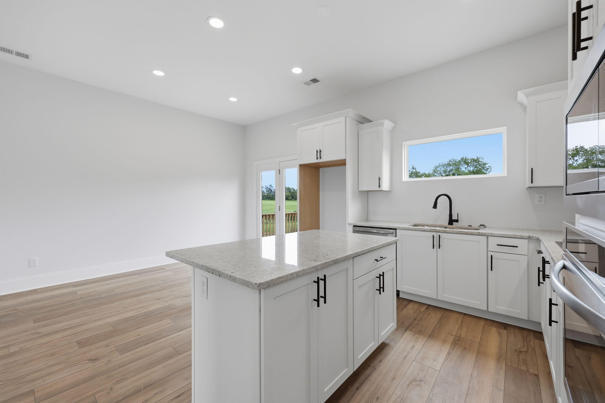 304 Skaggs Boulevard Property Photo 19