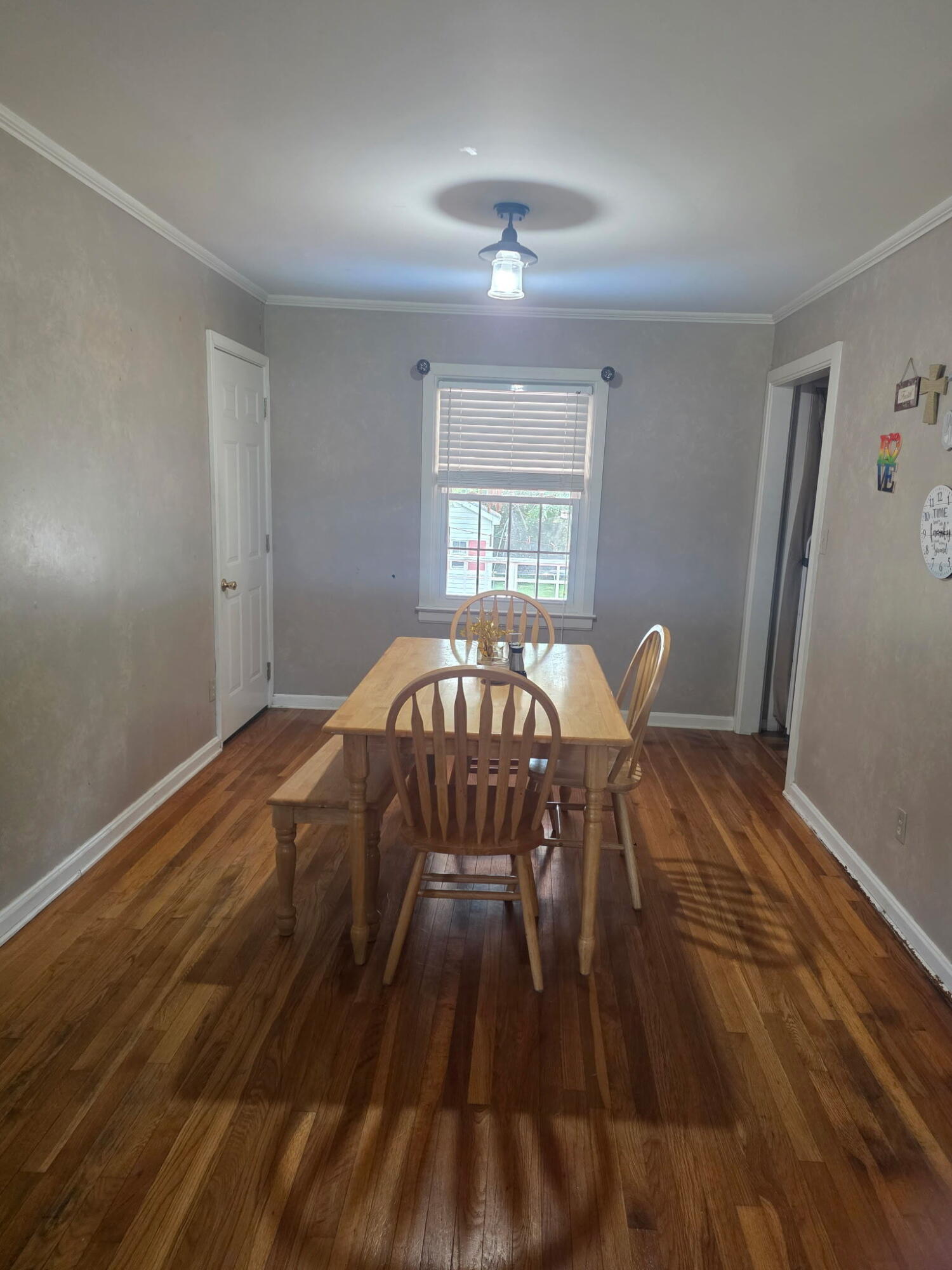 211 Fairlane Drive Property Photo 5