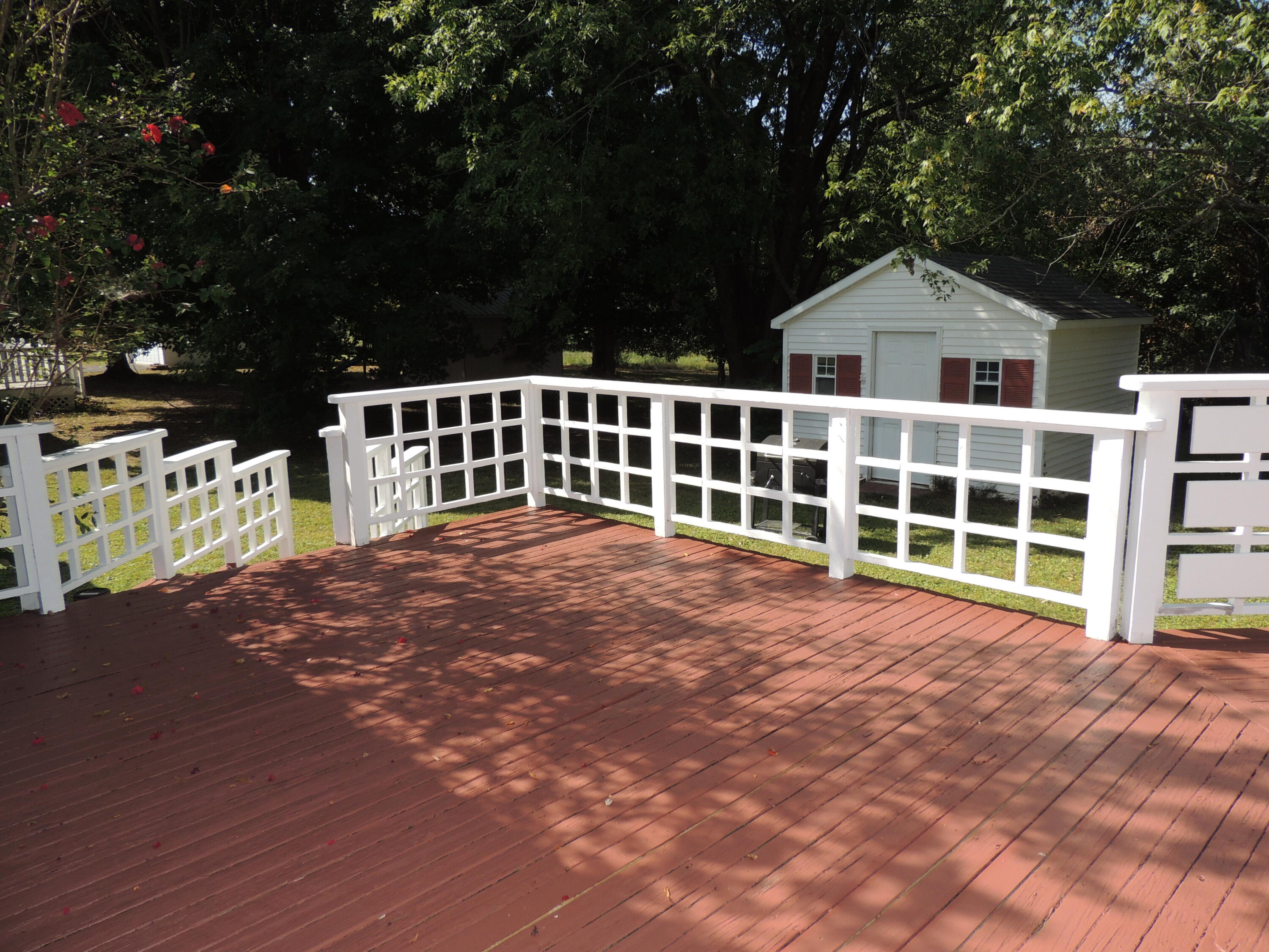 211 Fairlane Drive Property Photo 25
