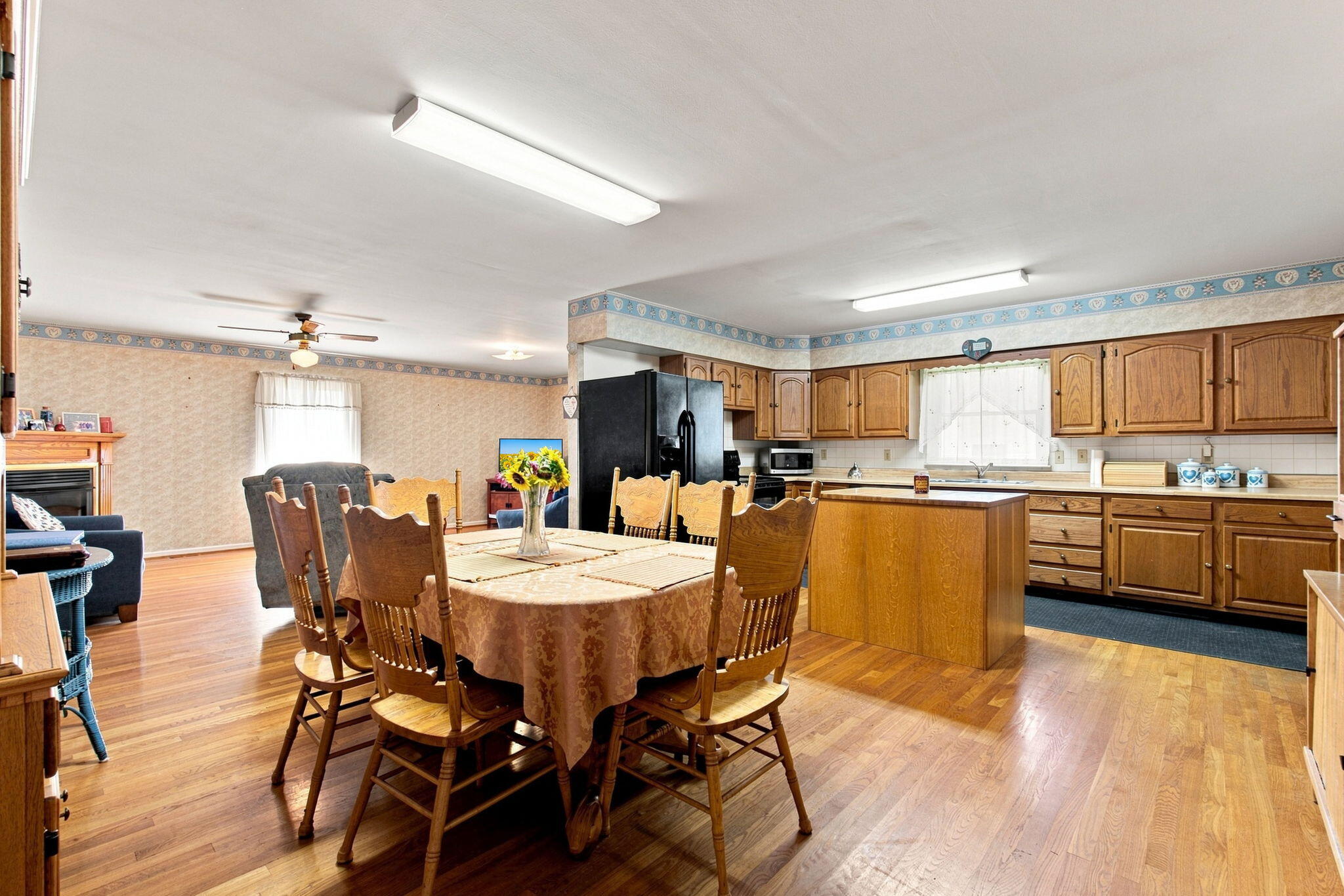 1111 Comanche Trail Property Photo 17
