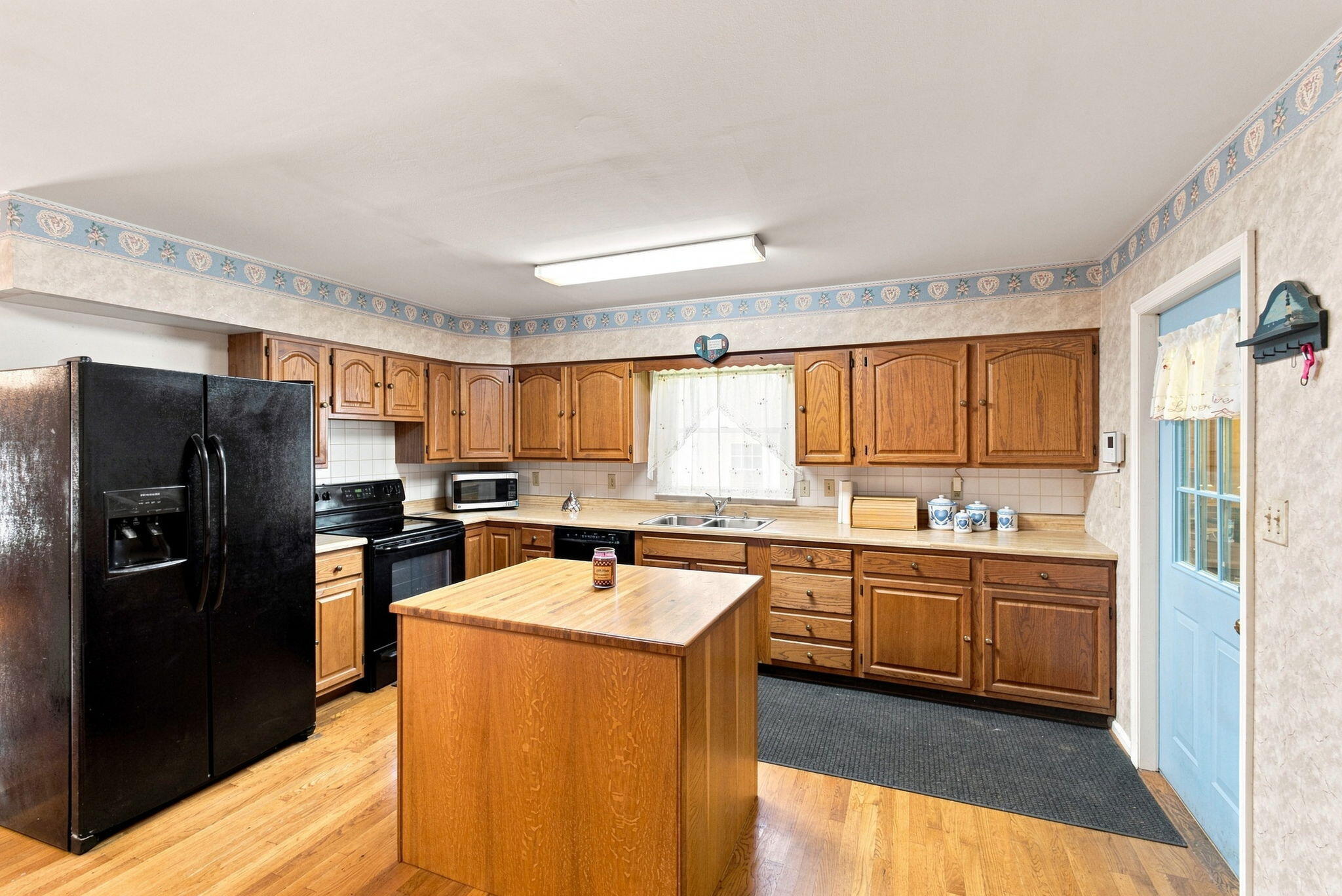 1111 Comanche Trail Property Photo 18