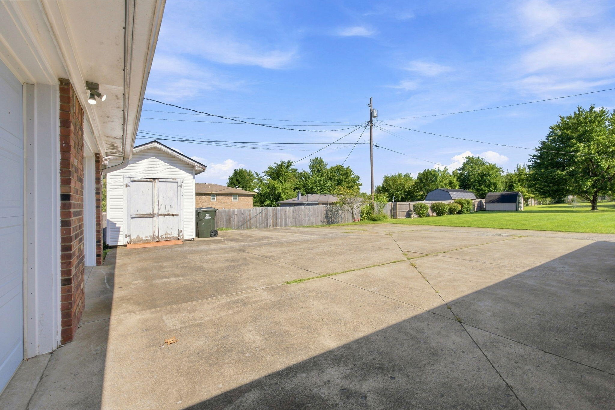 1111 Comanche Trail Property Photo 35