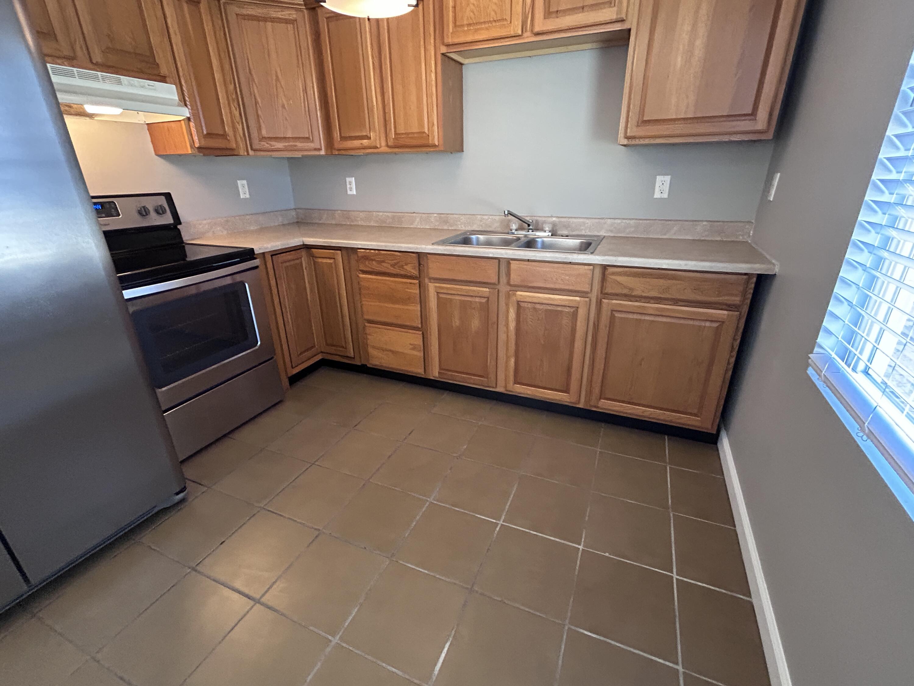 108 Scott Drive 2 Property Photo 3