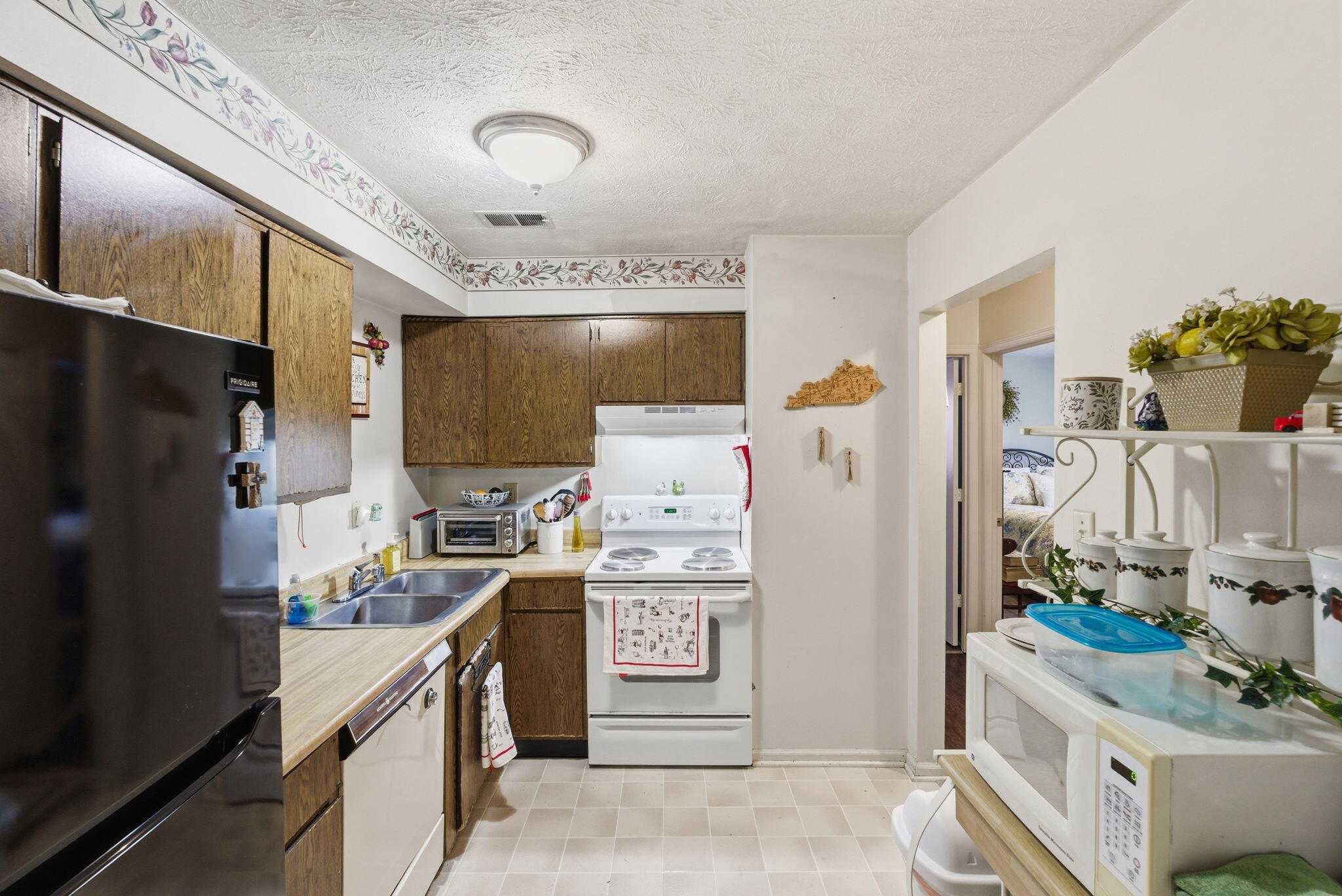388 Redding Road Property Photo 40