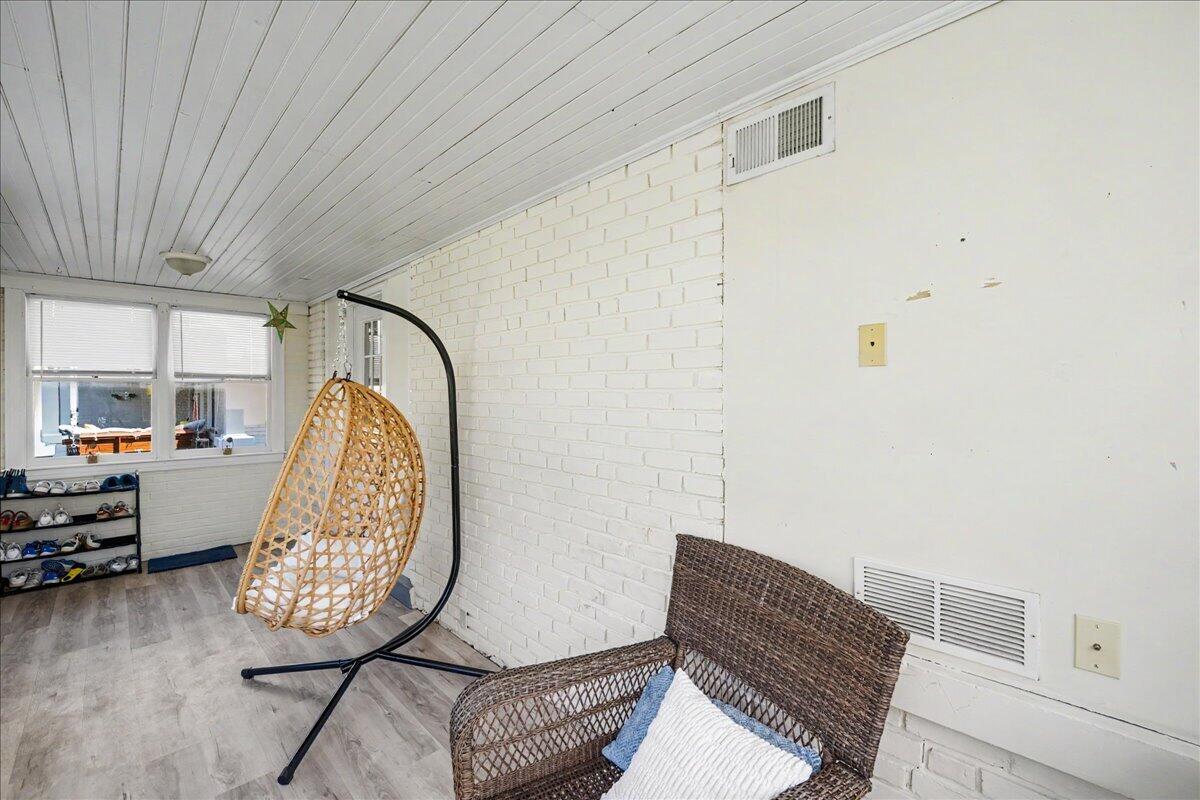 729 Hambrick Avenue Property Photo 8